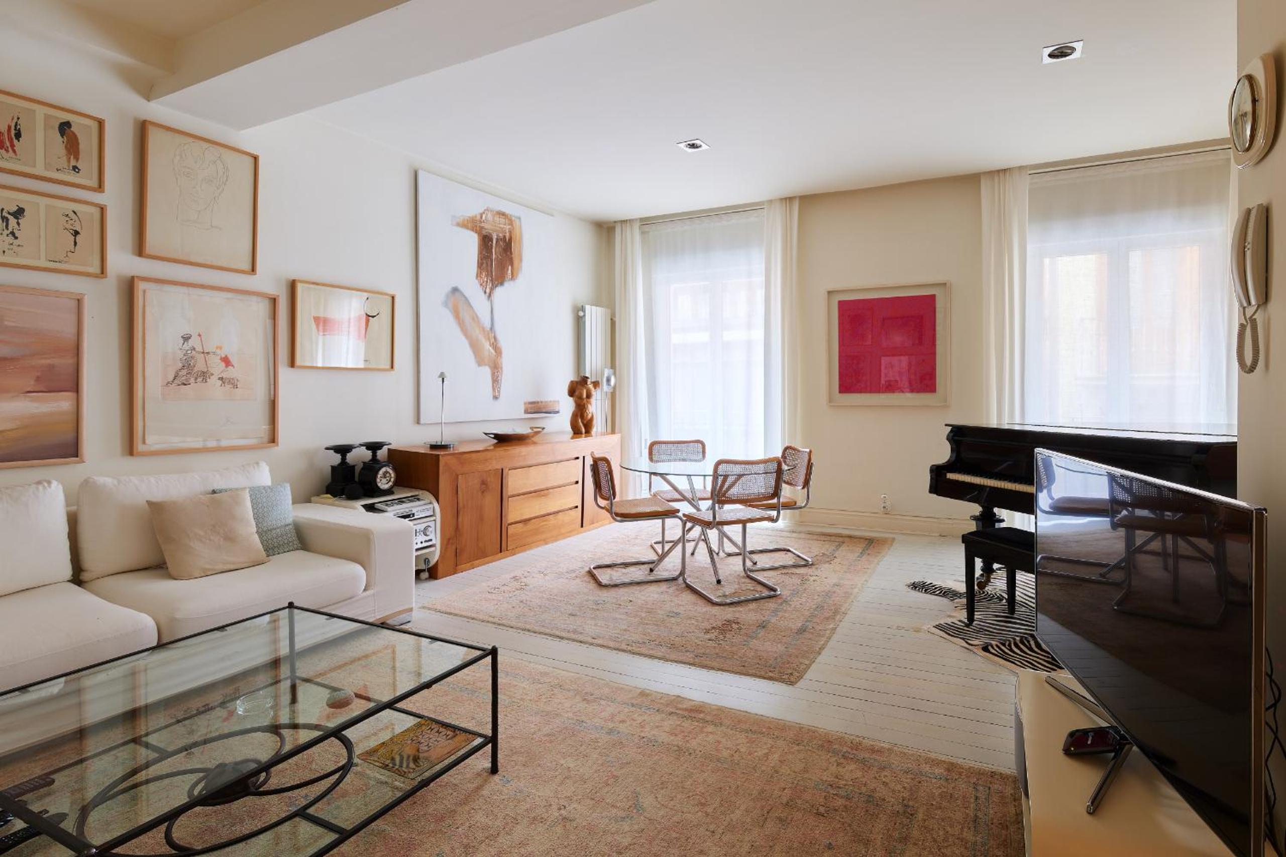 Two-Bedroom Deluxe Apartment photo 2