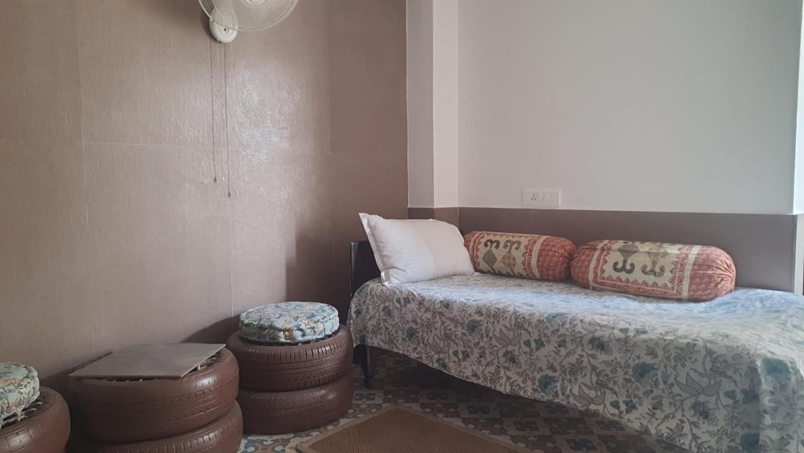 Standard Double Room - Photo 18