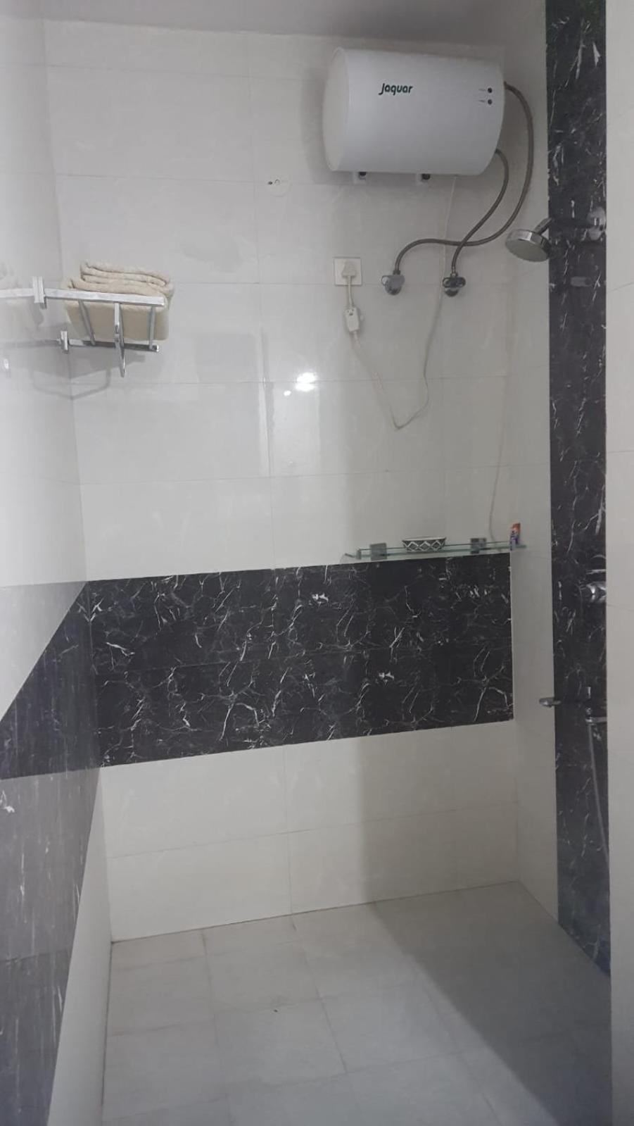 Deluxe Room - Photo 10