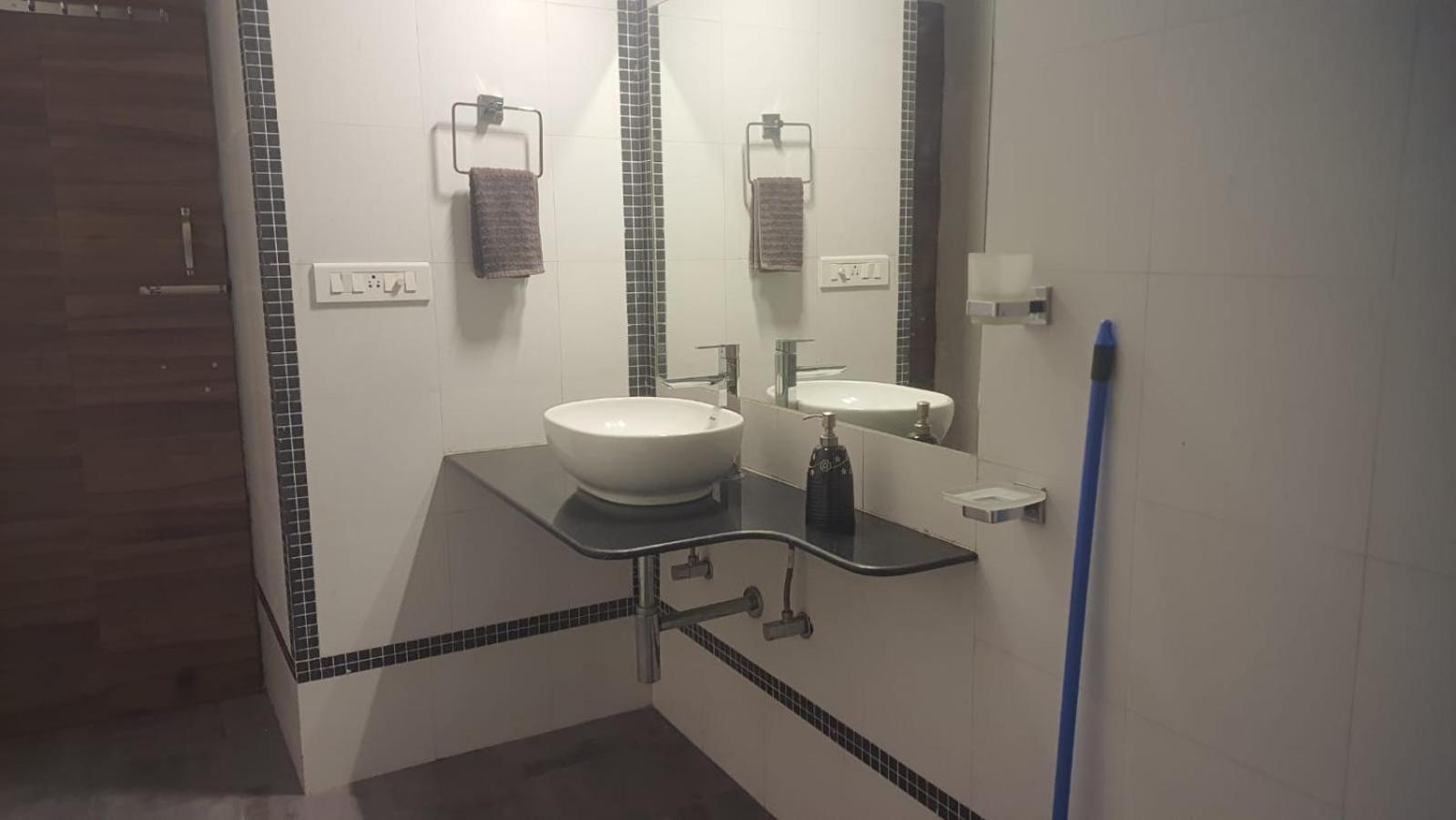 Double Room - Photo 26