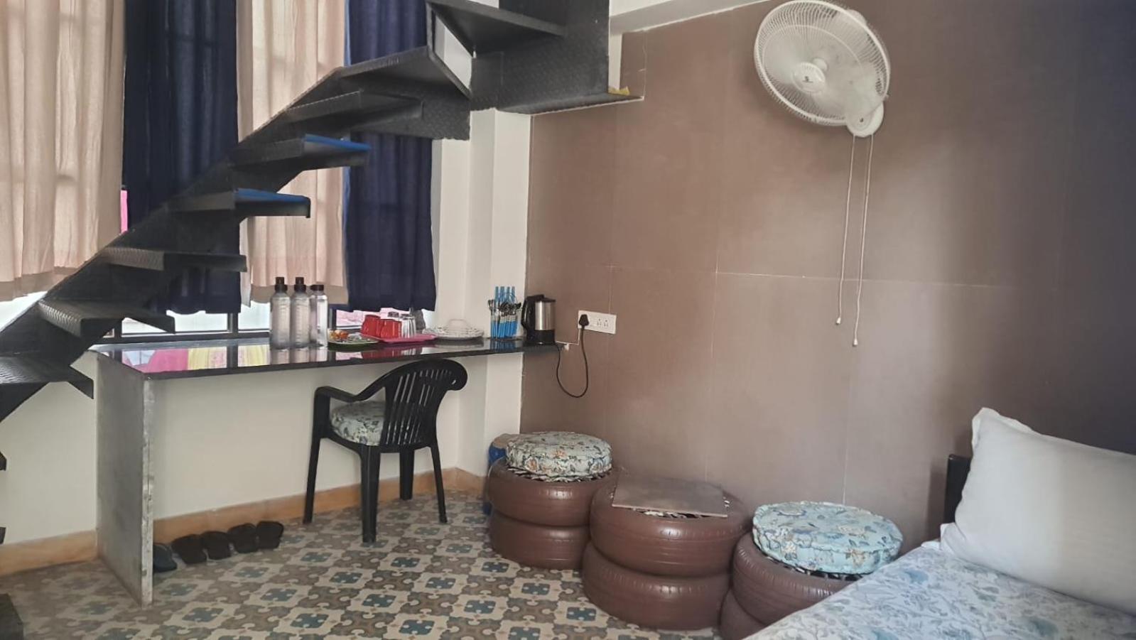 Standard Double Room - Photo 21