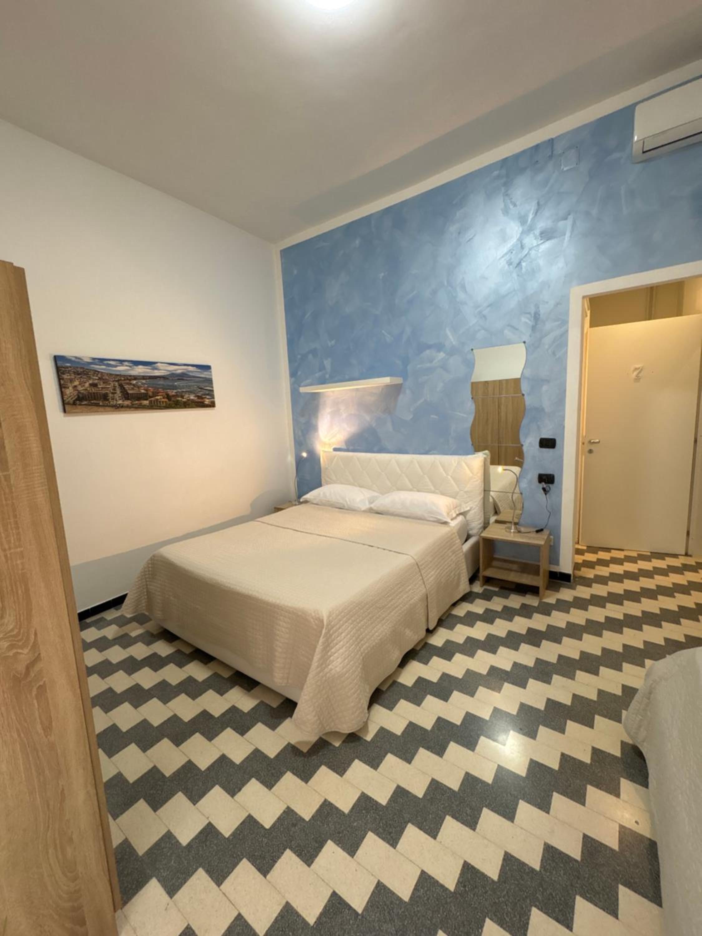 Triple Room with City View - Photo 3