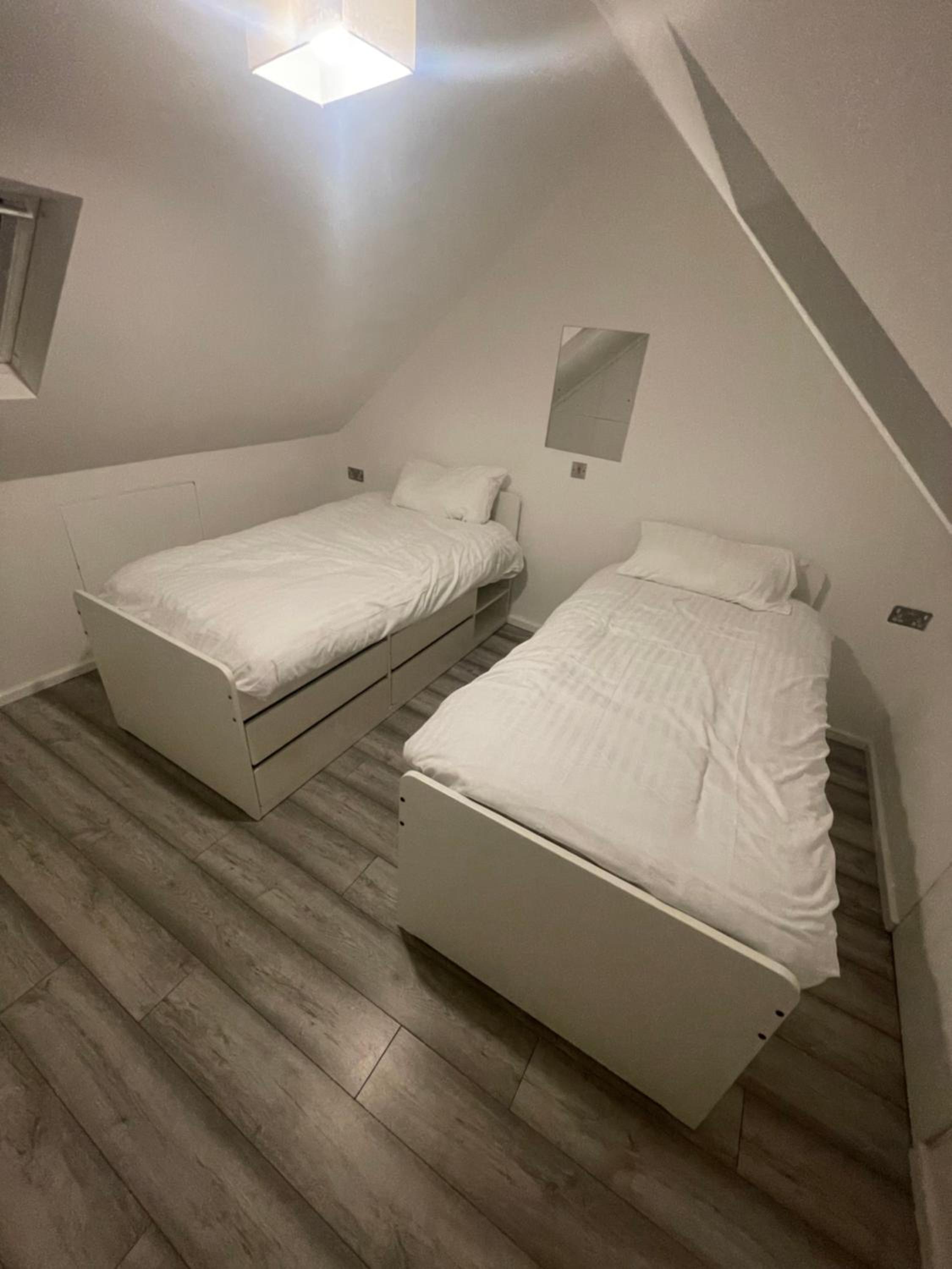 Large Twin Room photo 1