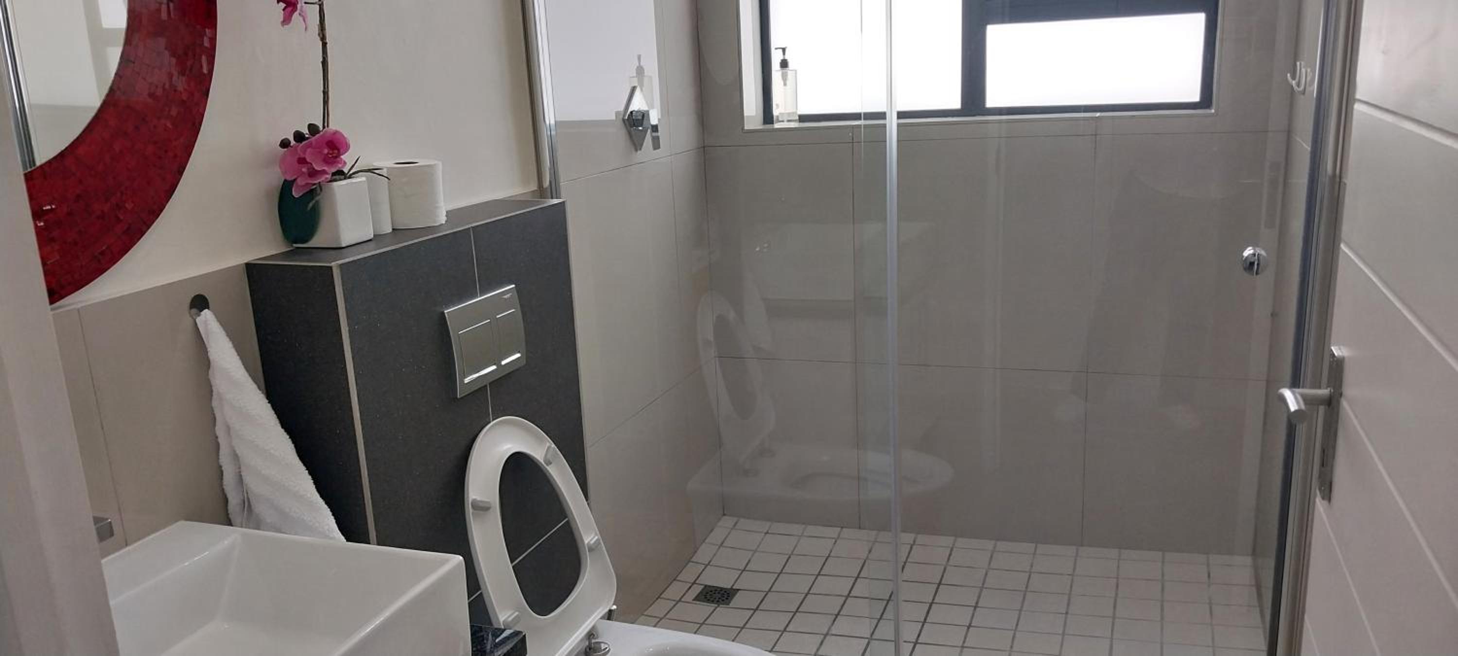 Deluxe Double Room with Shower photo 3