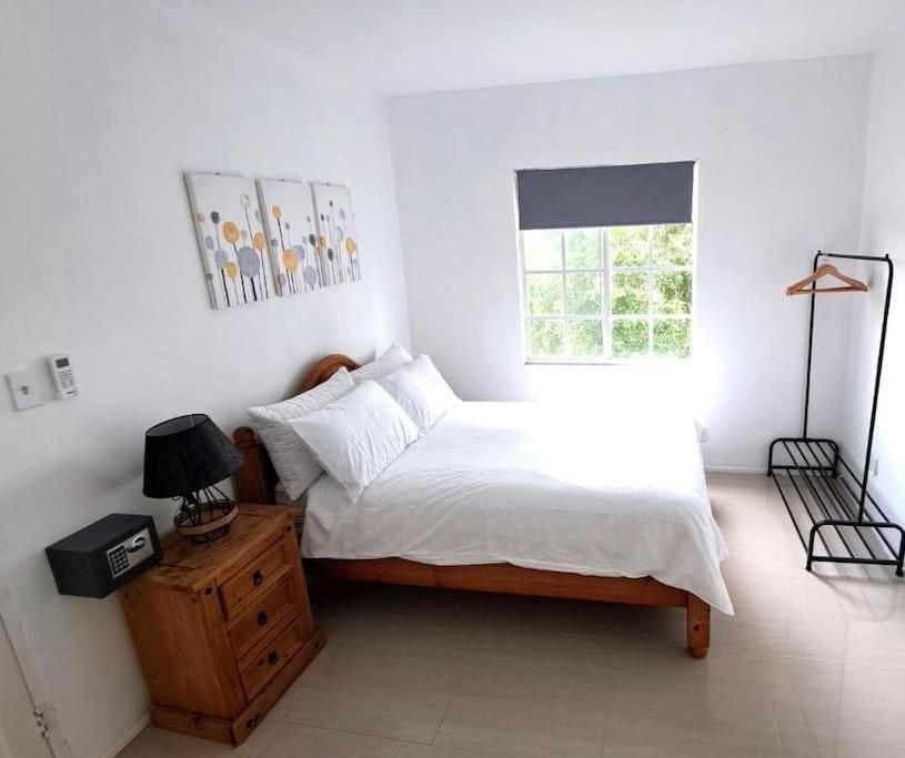 Three-Bedroom Apartment photo 2