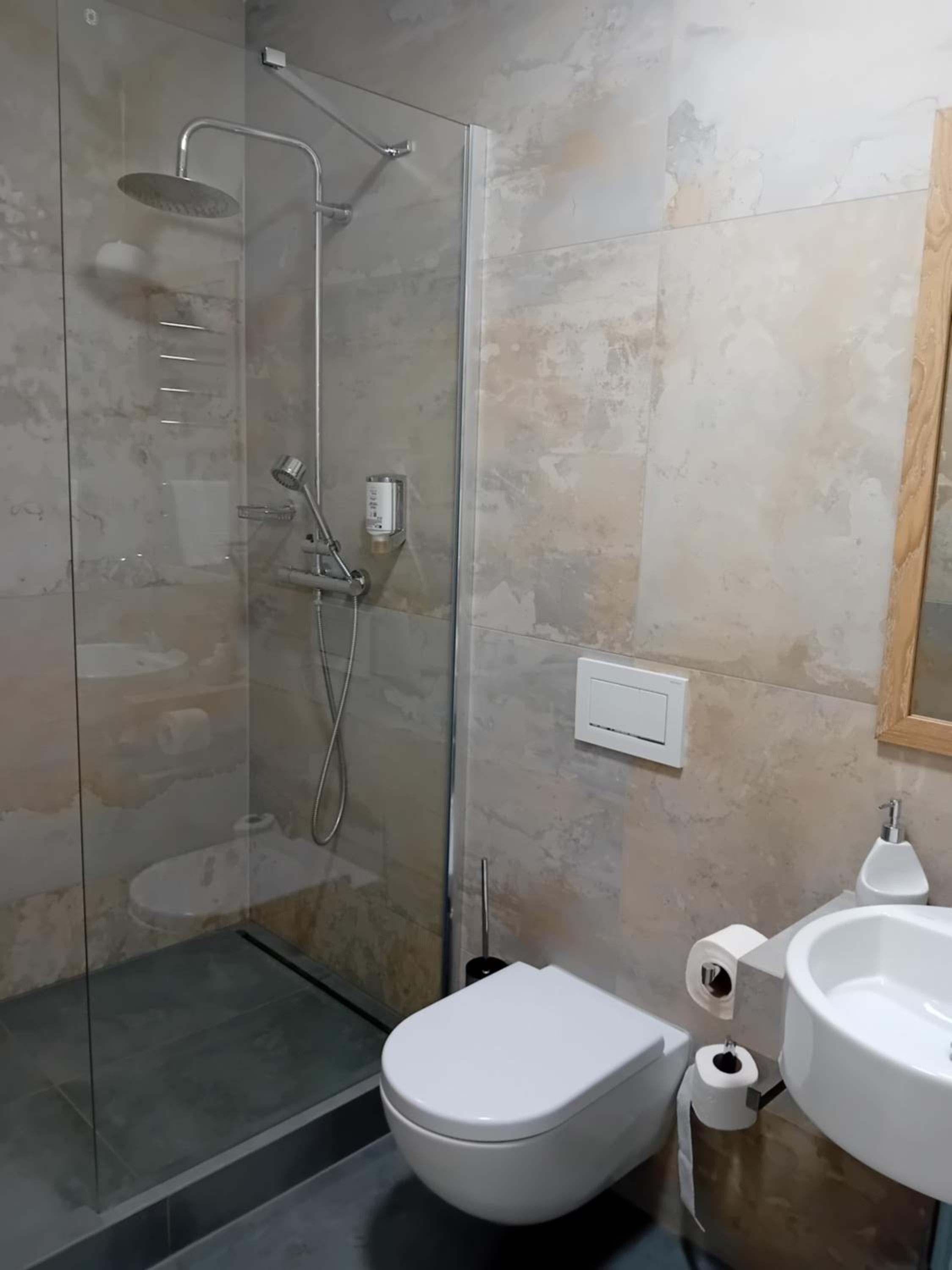 Double Room with Private Bathroom photo 3