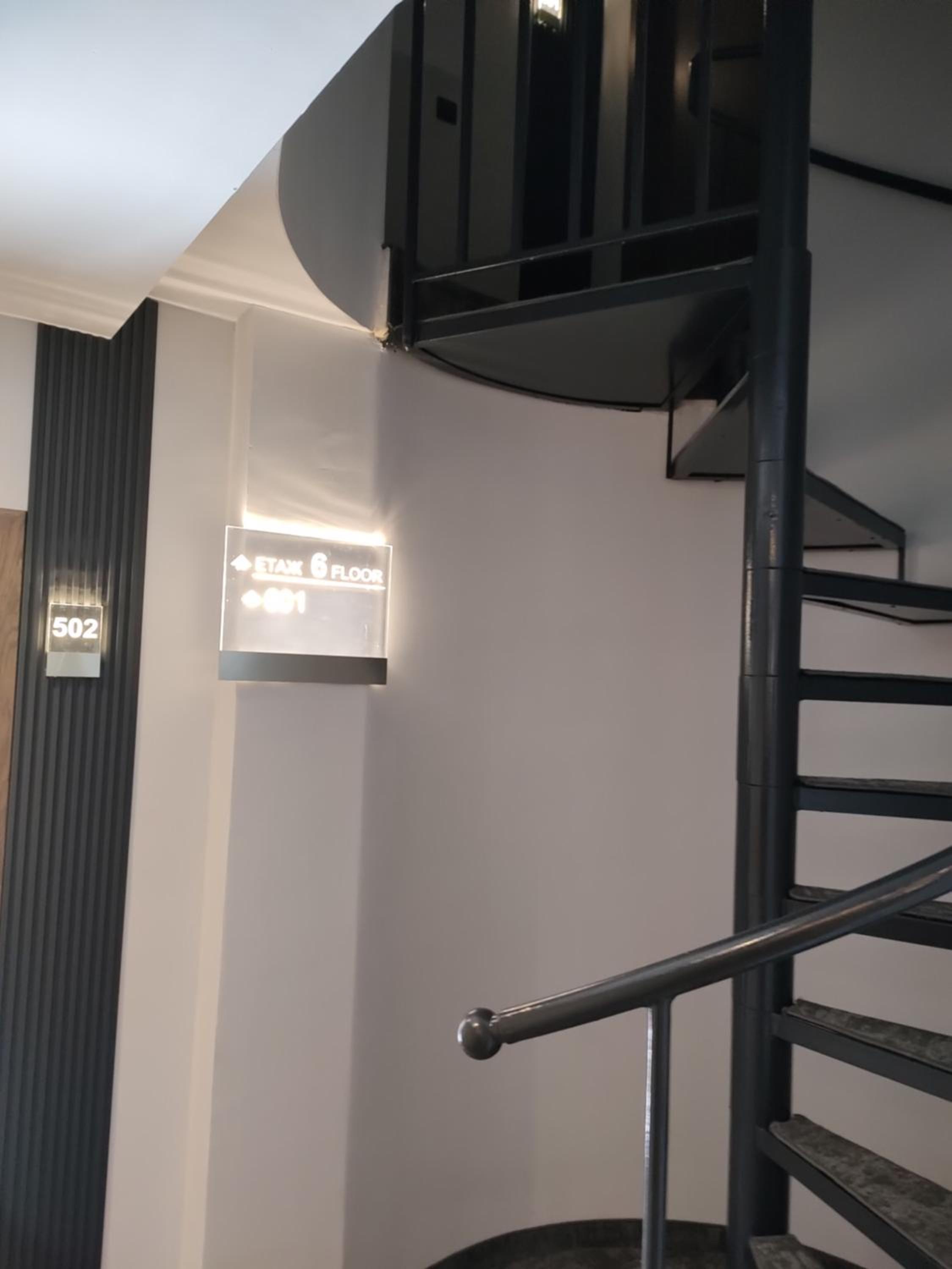 Deluxe Double Room - Stair Access Only/Non-Smoking - Photo 3