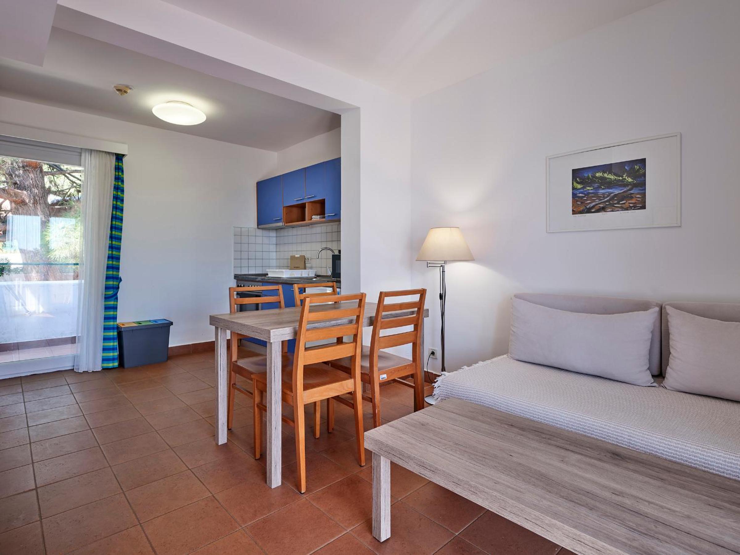 Standard One-Bedroom Apartment - Photo 5