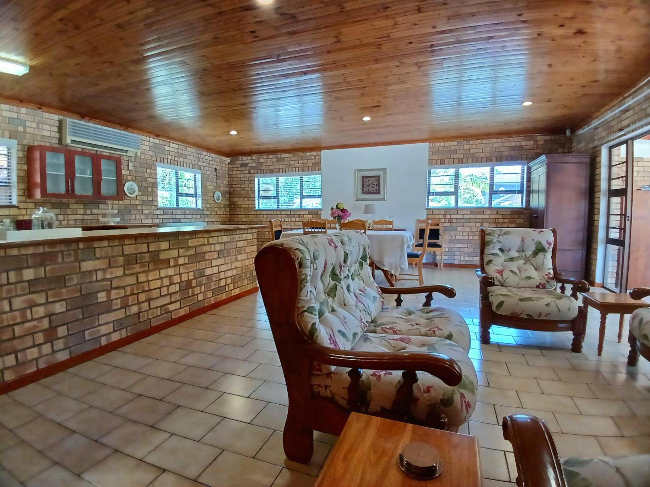 Two-Bedroom House photo 3