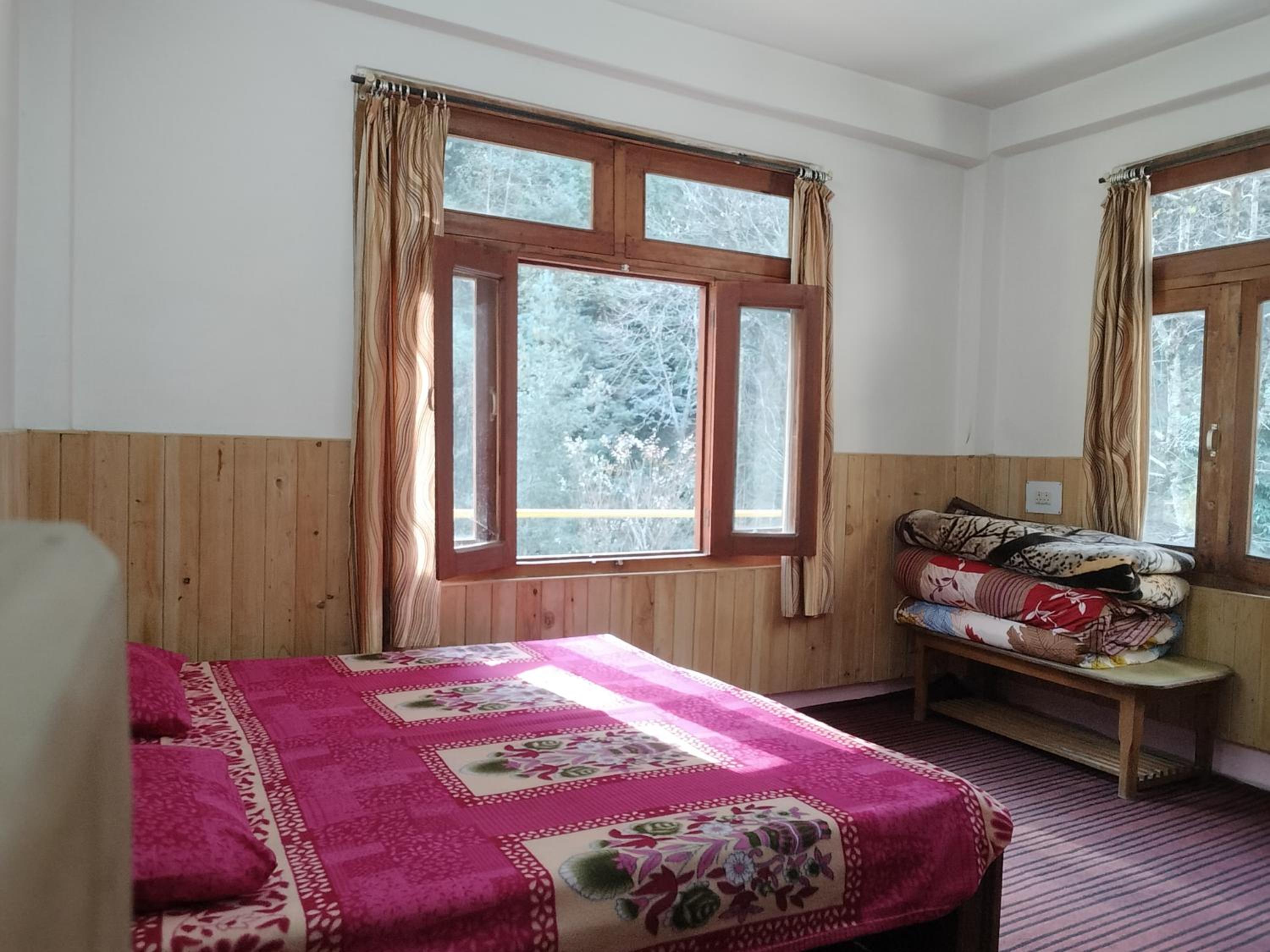 Family Room With Garden View photo 3