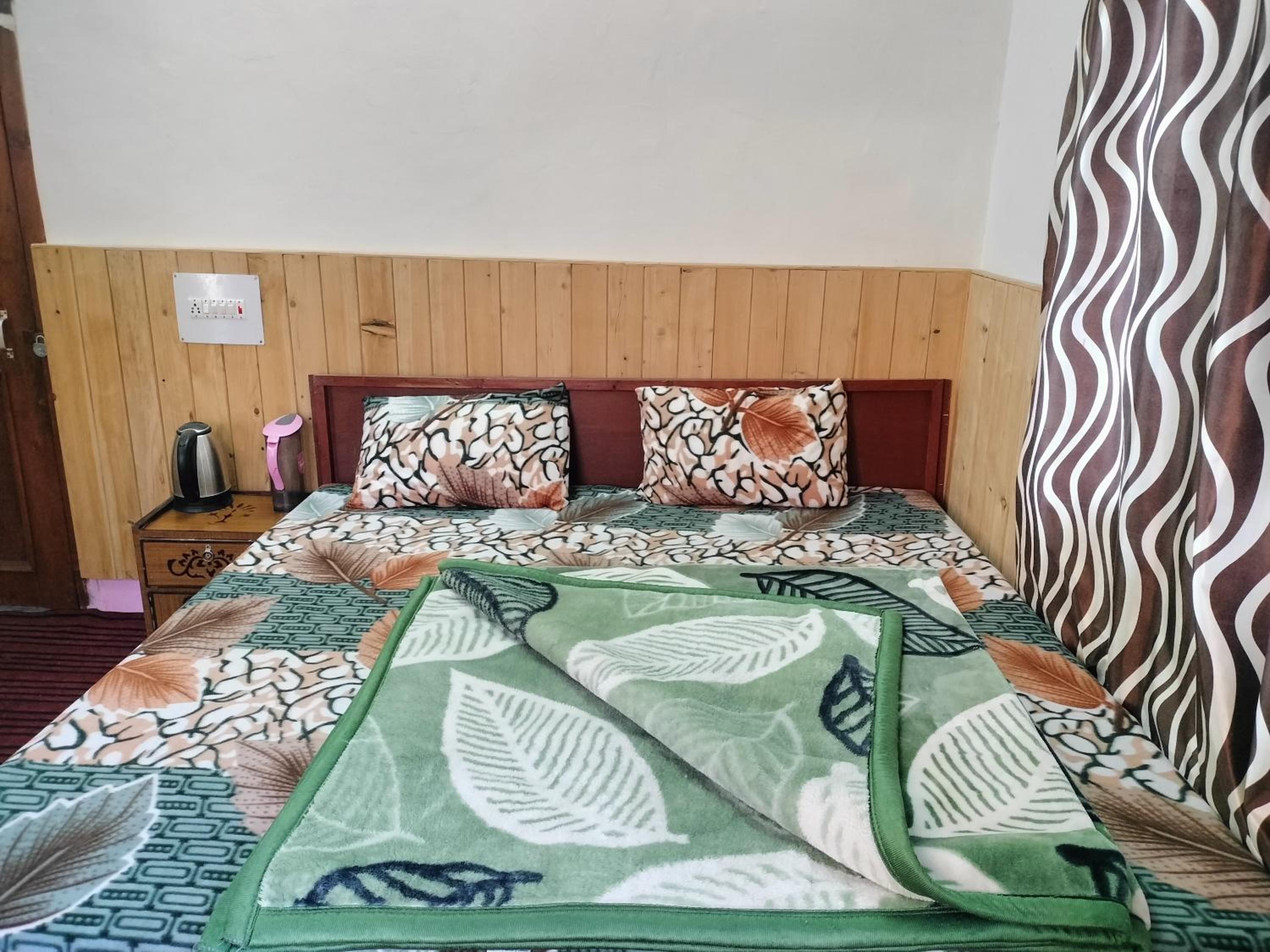 Double Room With Extra Bed photo 1