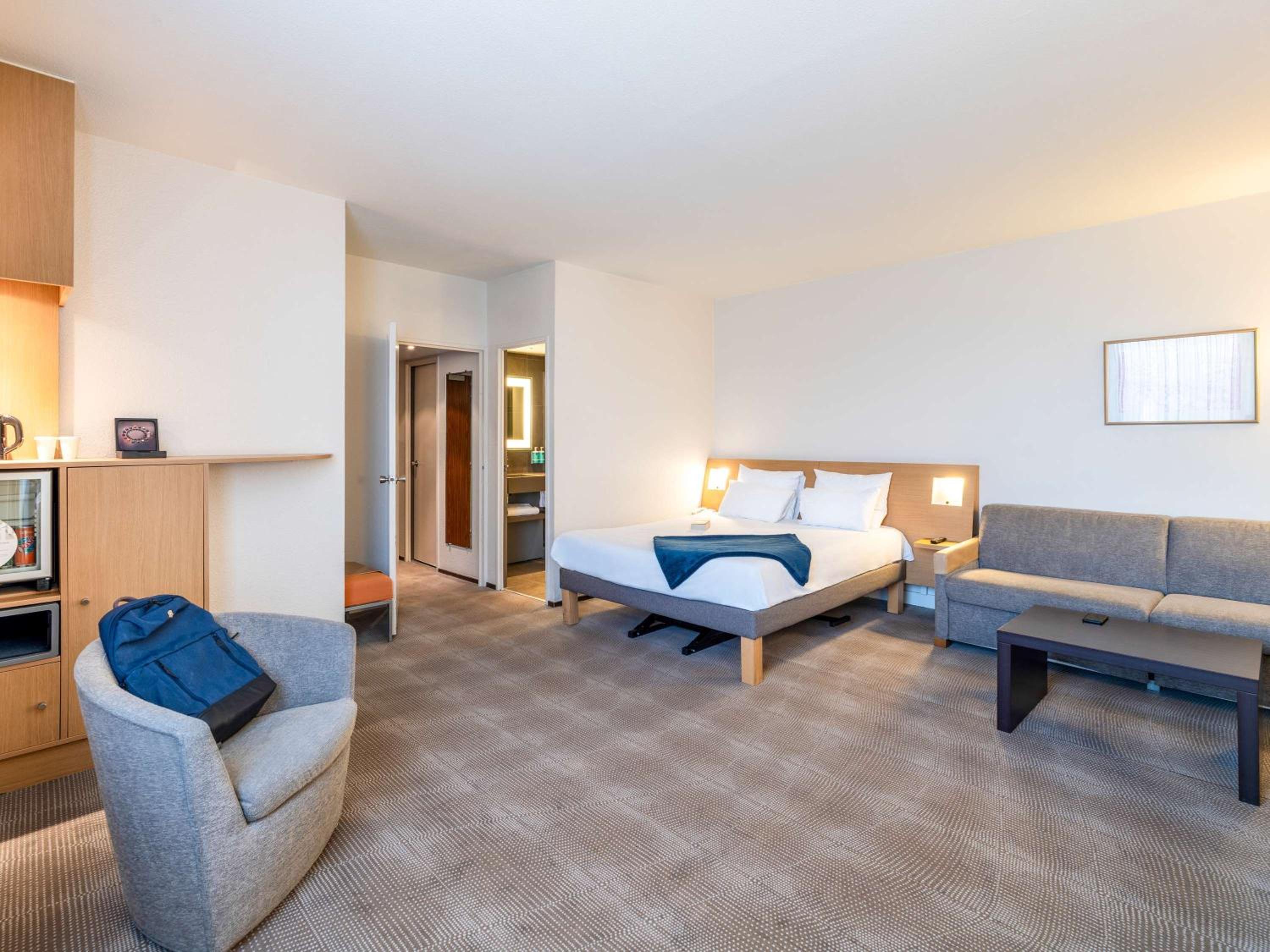 Executive Double Room with Sofa Bed - Photo 1