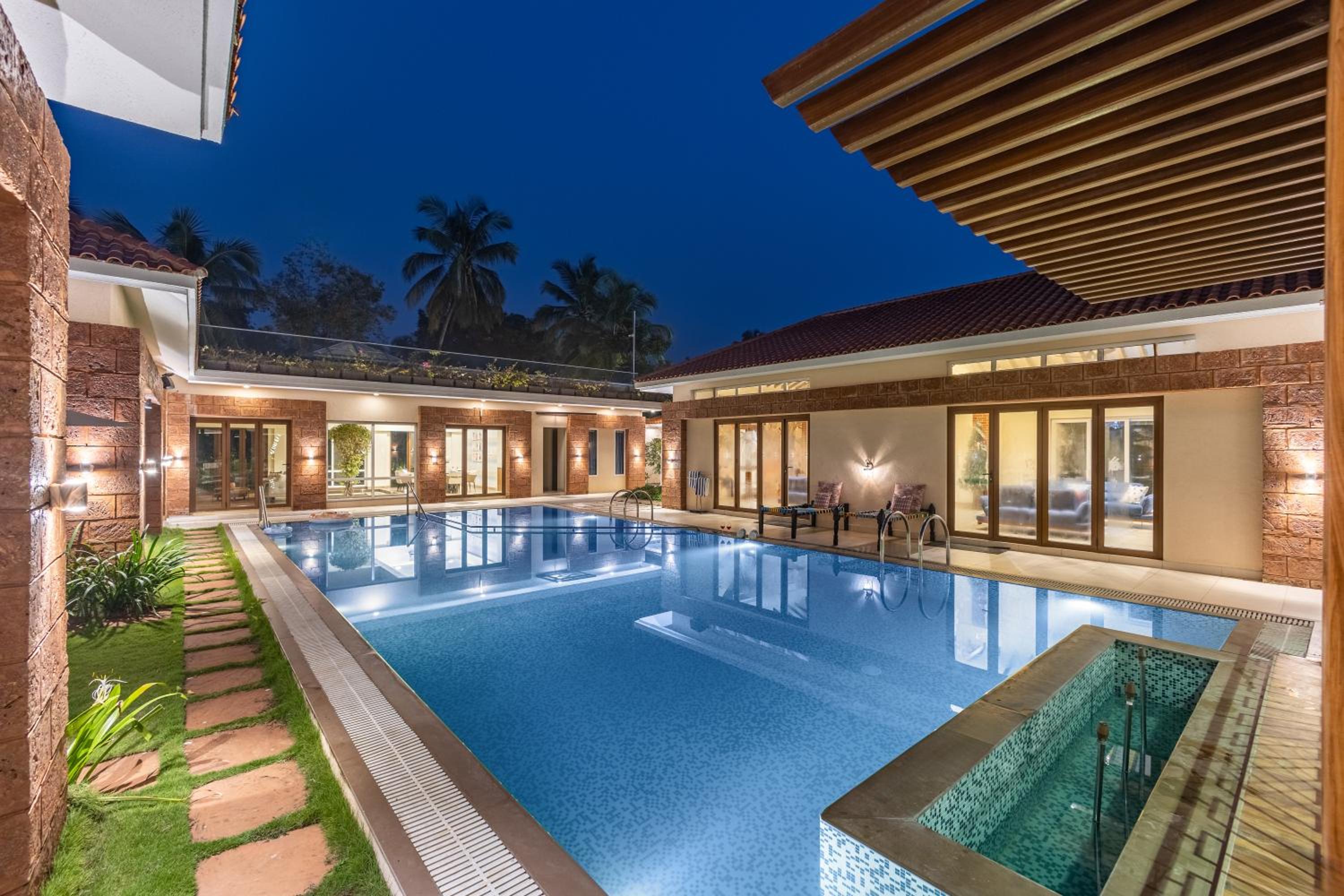 Villa photo 2