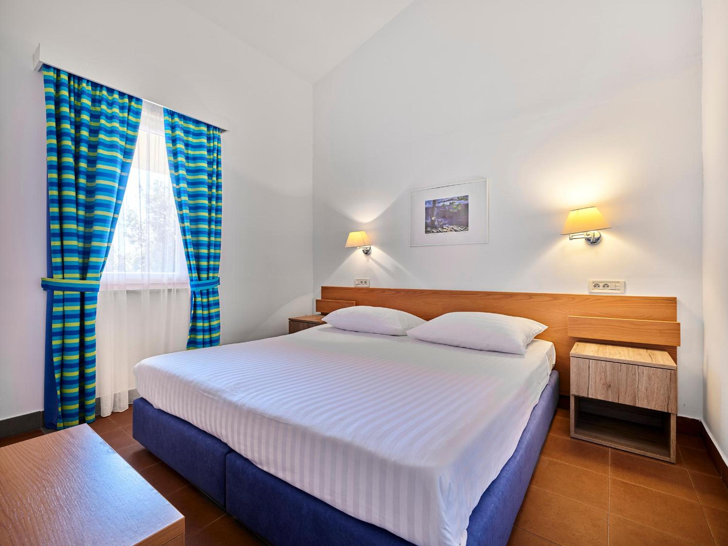Premium One-Bedroom Apartment - Photo 1