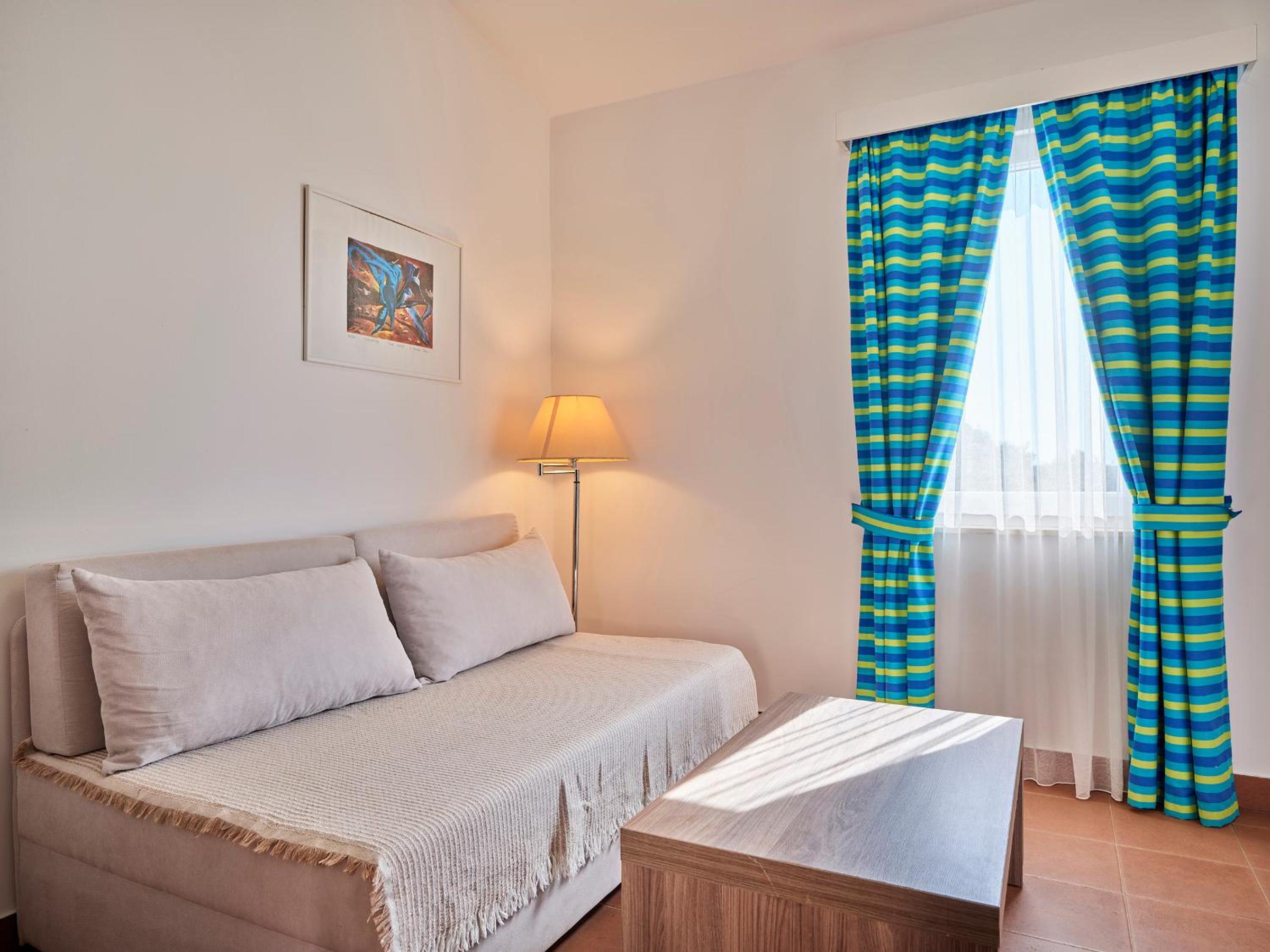 Premium One-Bedroom Apartment - Photo 5