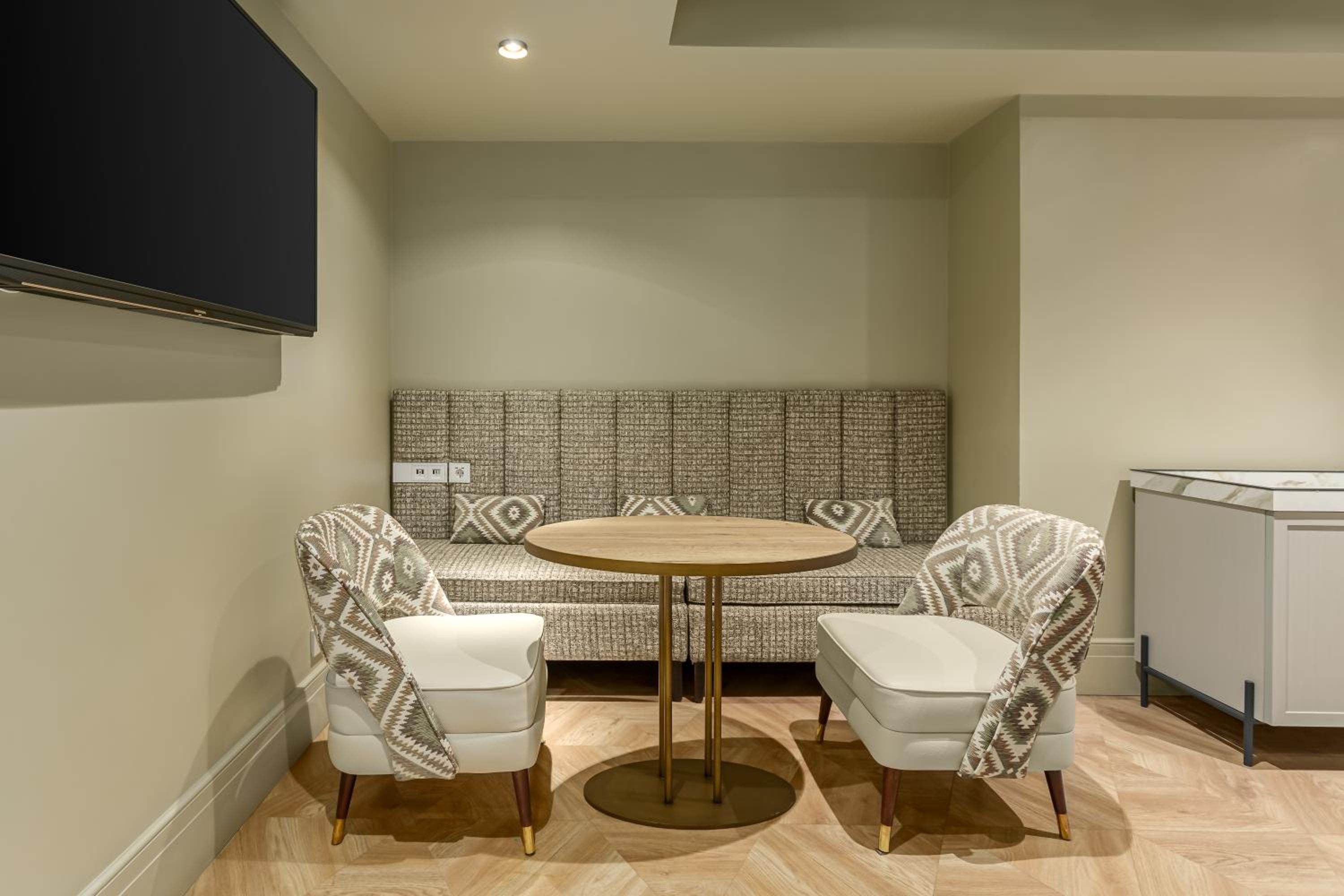 Junior Suite - Photo 8