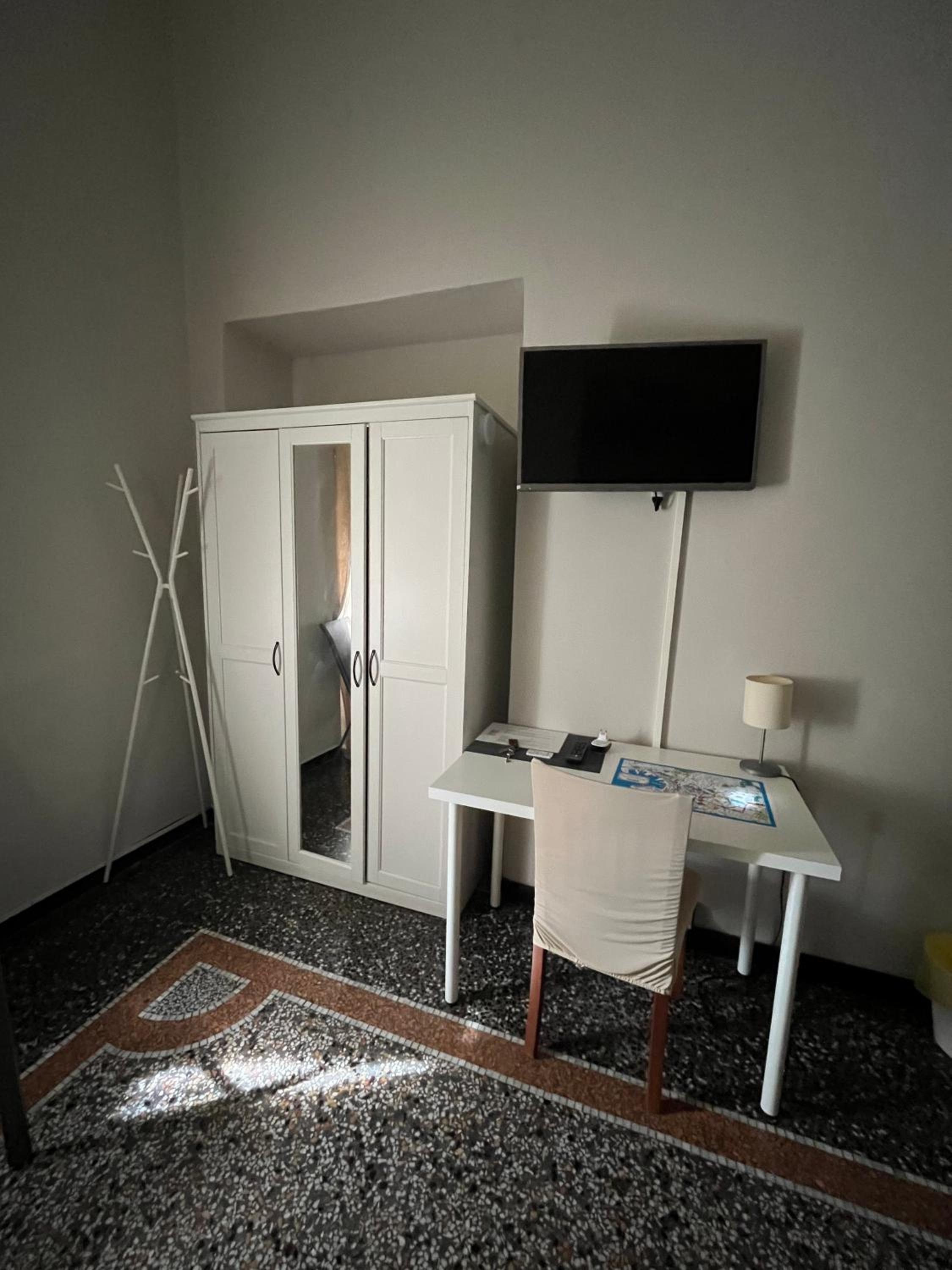 Family Room with Bathroom - Photo 2