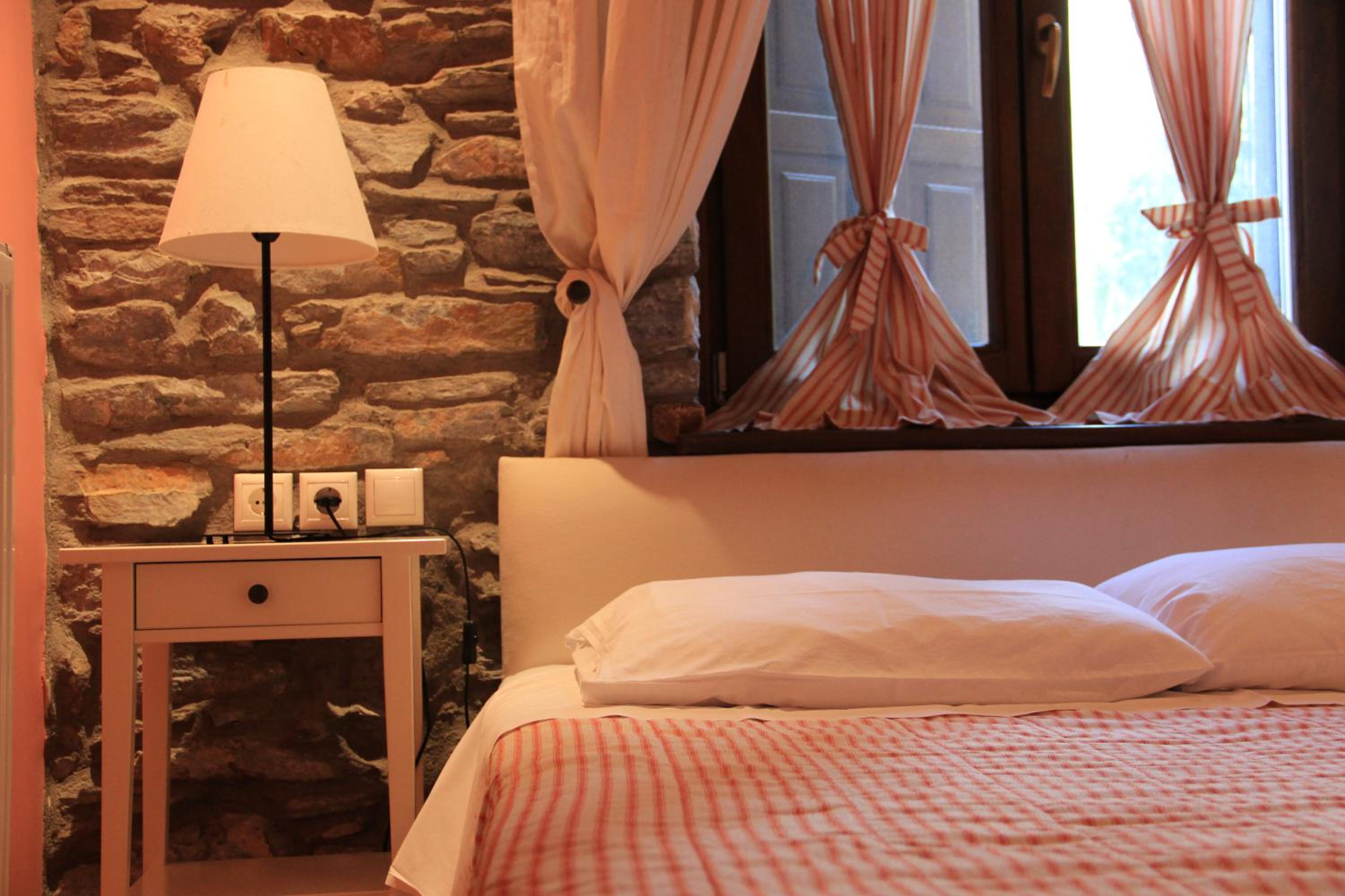 Superior Suite - Photo 9