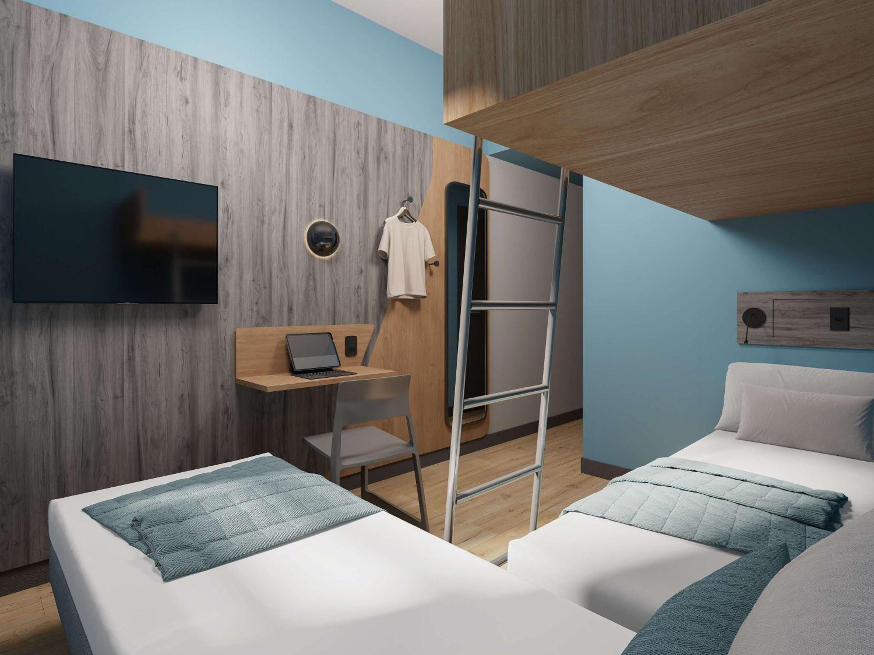 Standard Room with a Single Bed and Bunk Bed photo 1