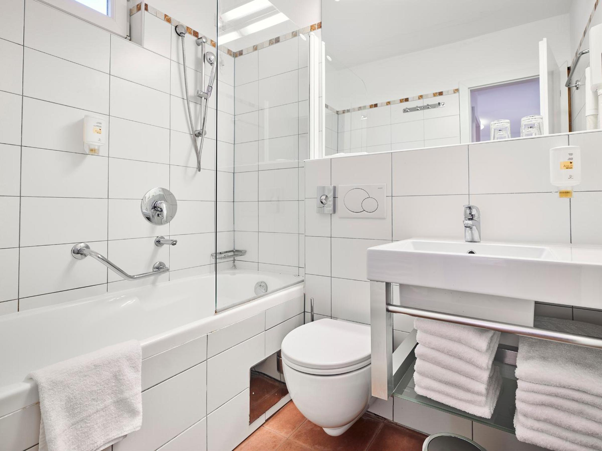 Standard Two-Bedroom Apartment - Photo 9
