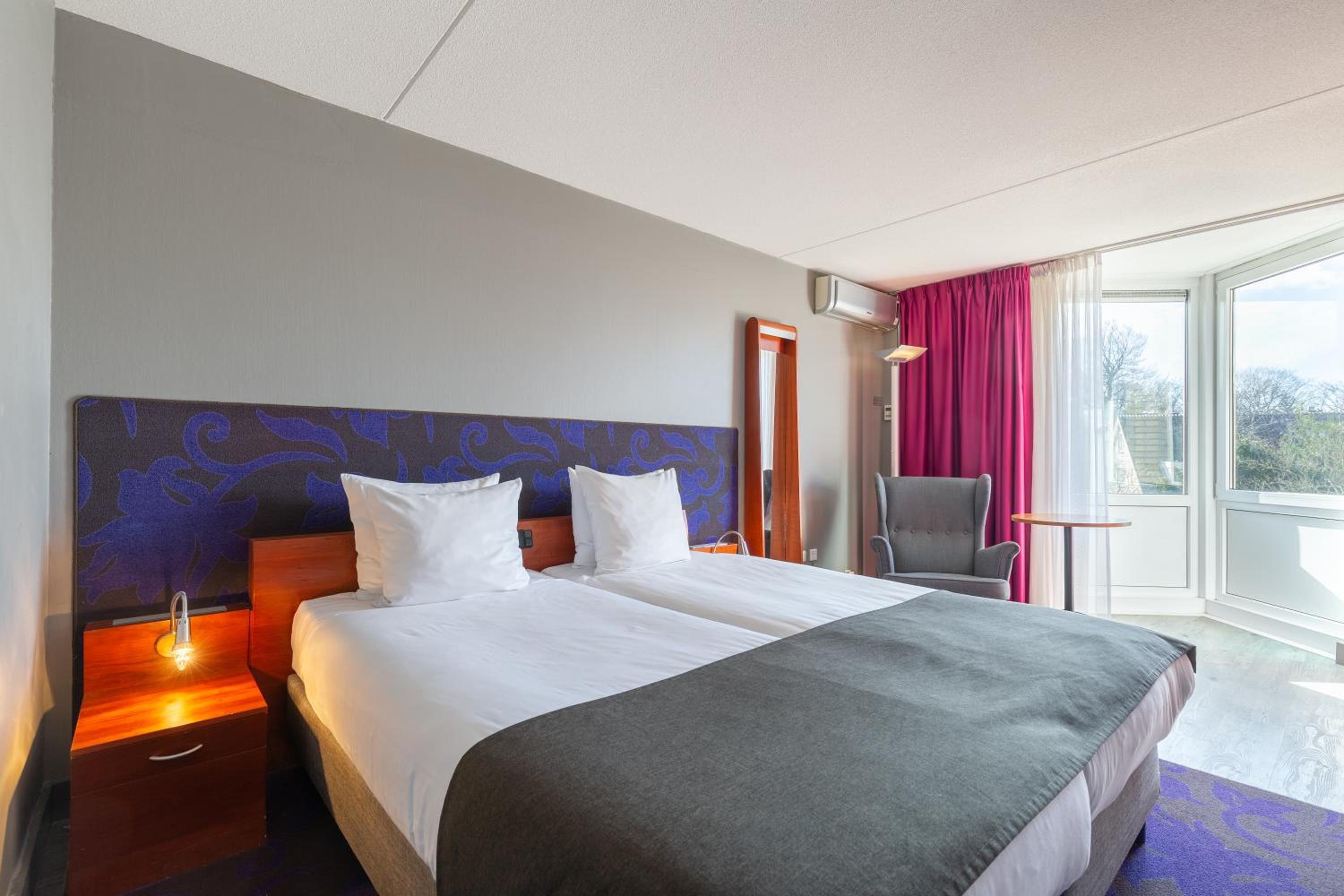 Deluxe Room - Photo 2