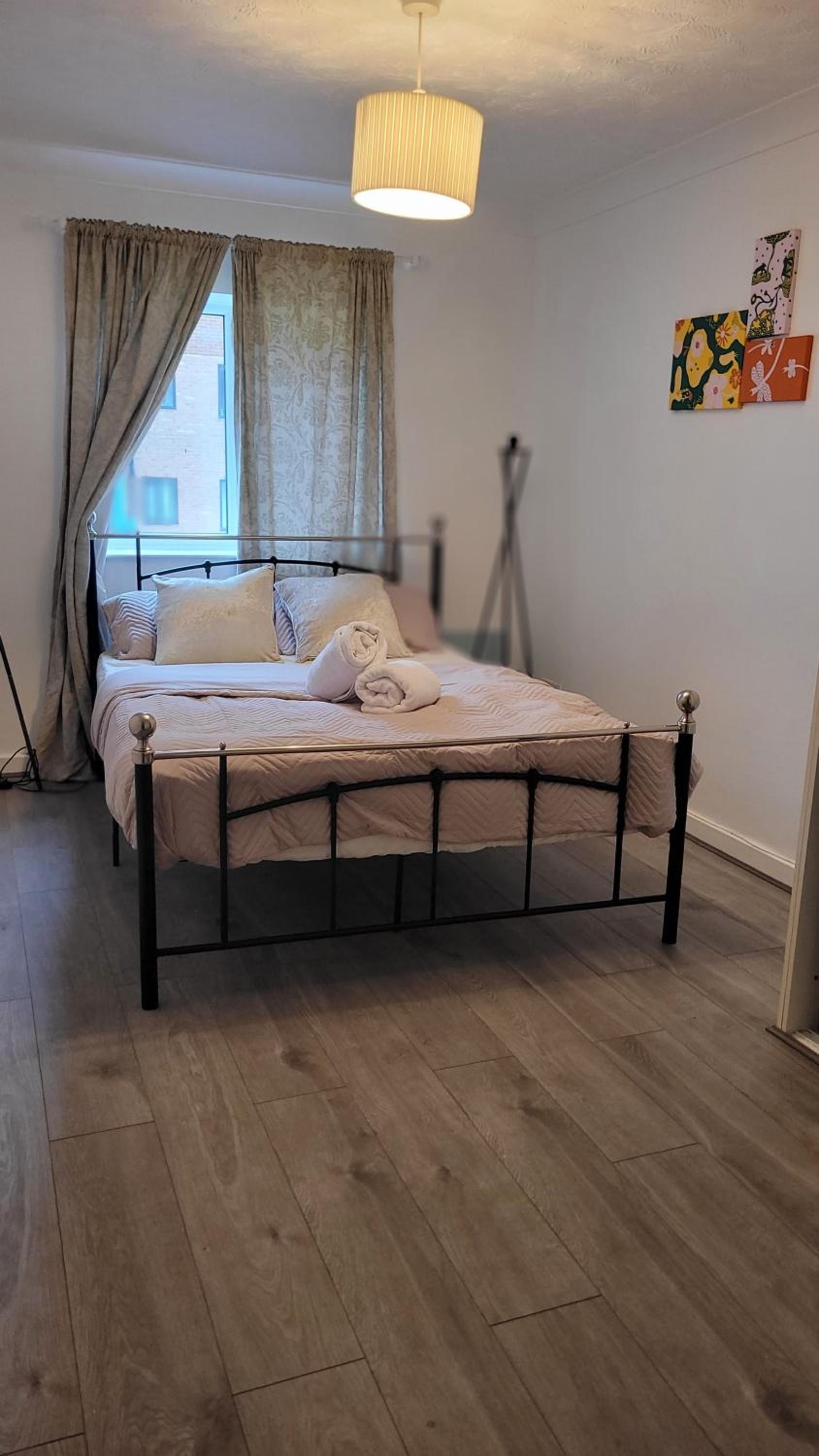 One-Bedroom Apartment photo 2