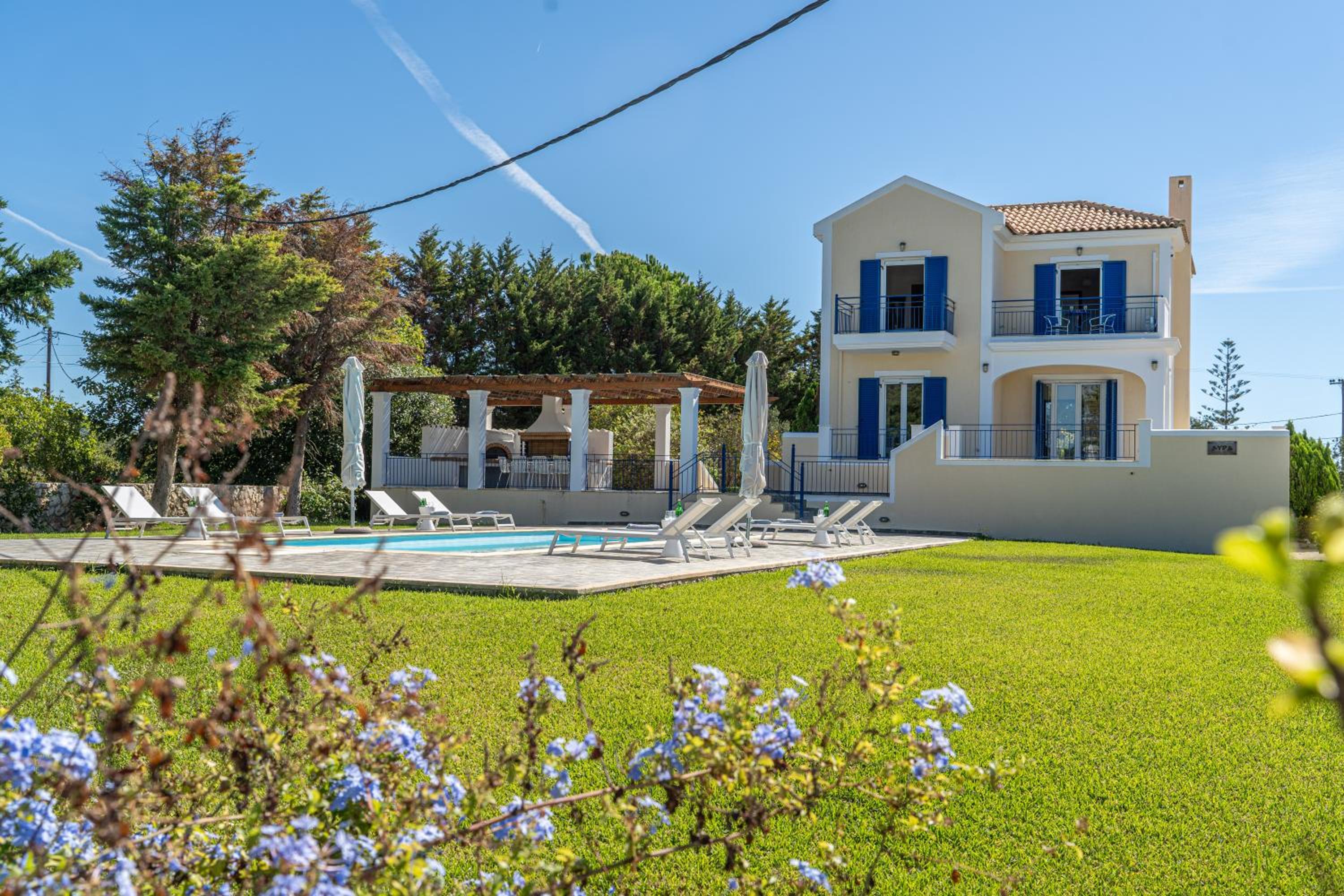 Villa with Private Pool photo 2