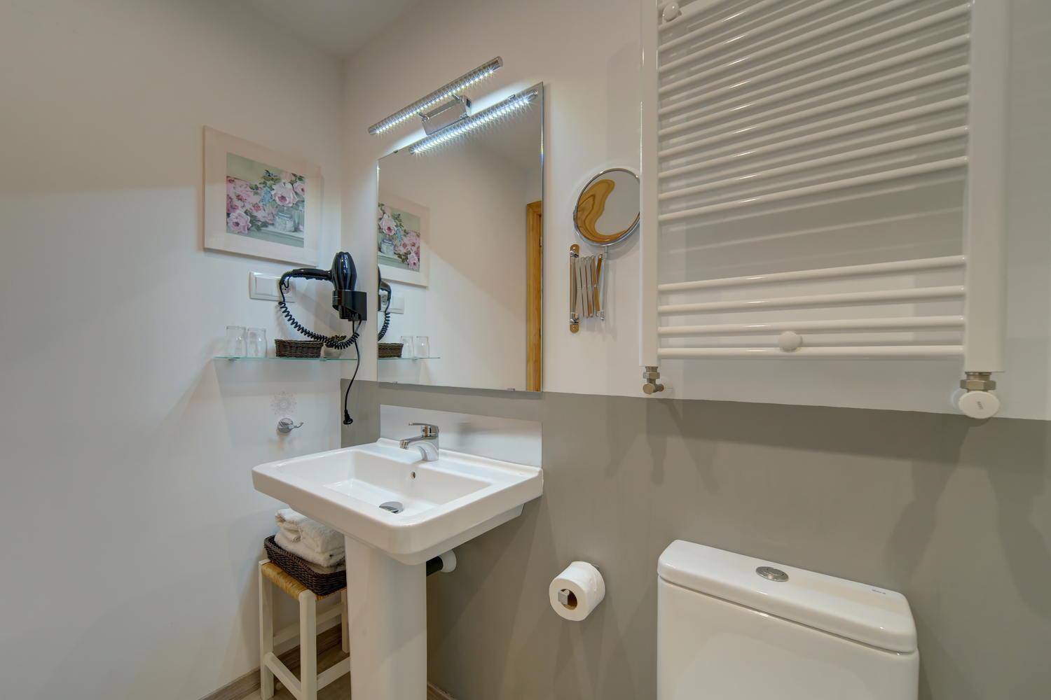 Double Room with Private Bathroom photo 2