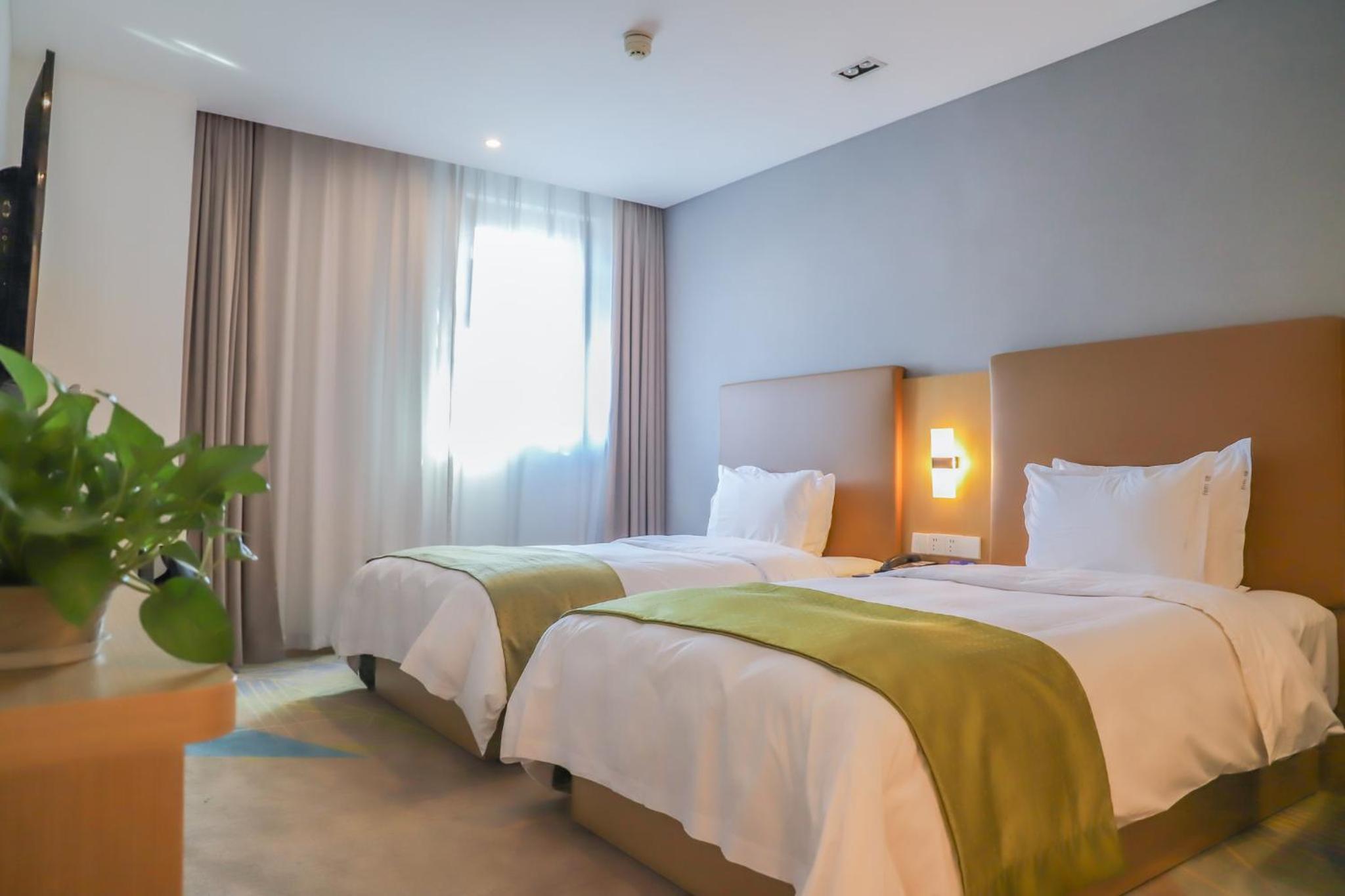 Standard Double Room with Two Double Beds - Photo 1
