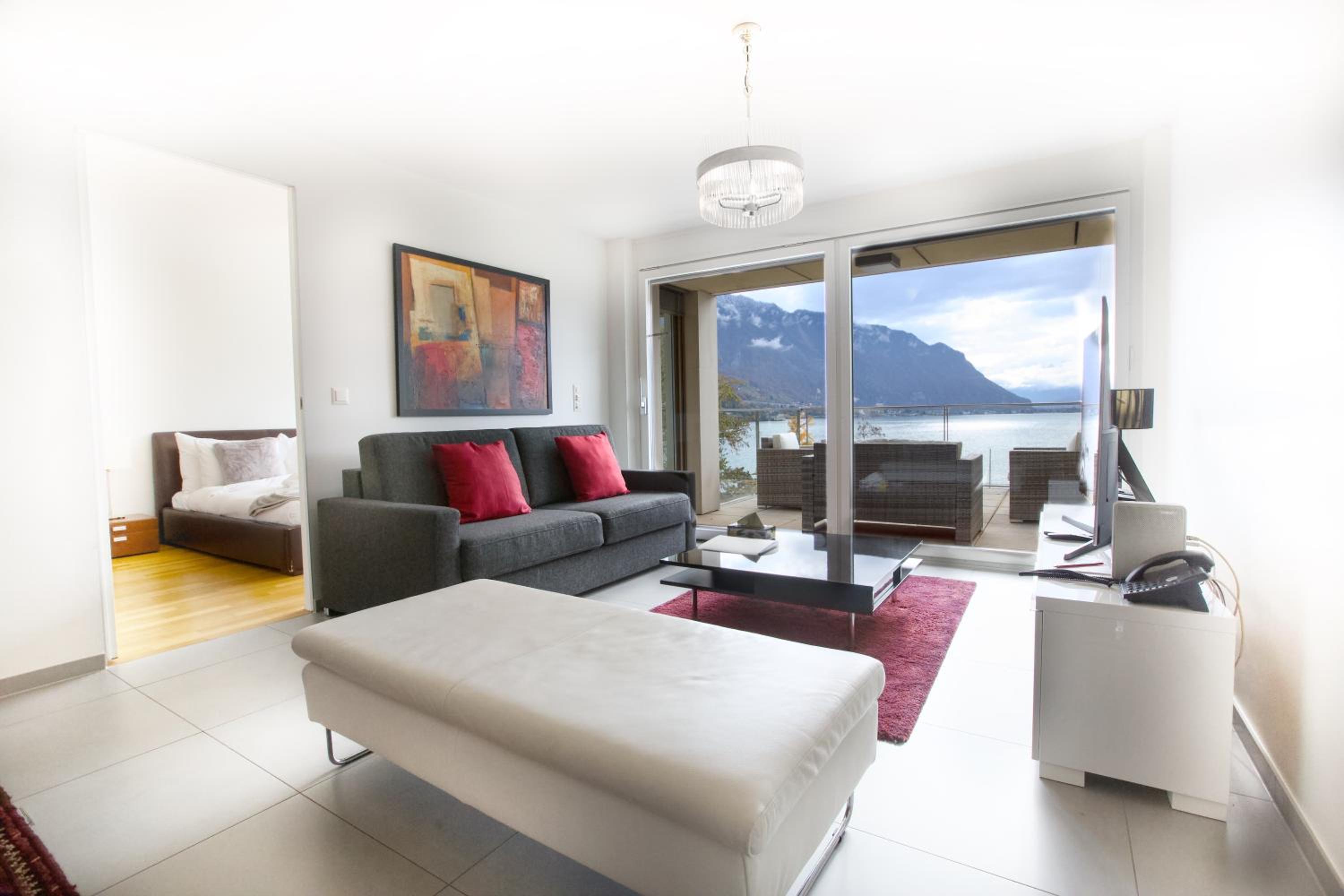 Apartment with Lake View photo 1