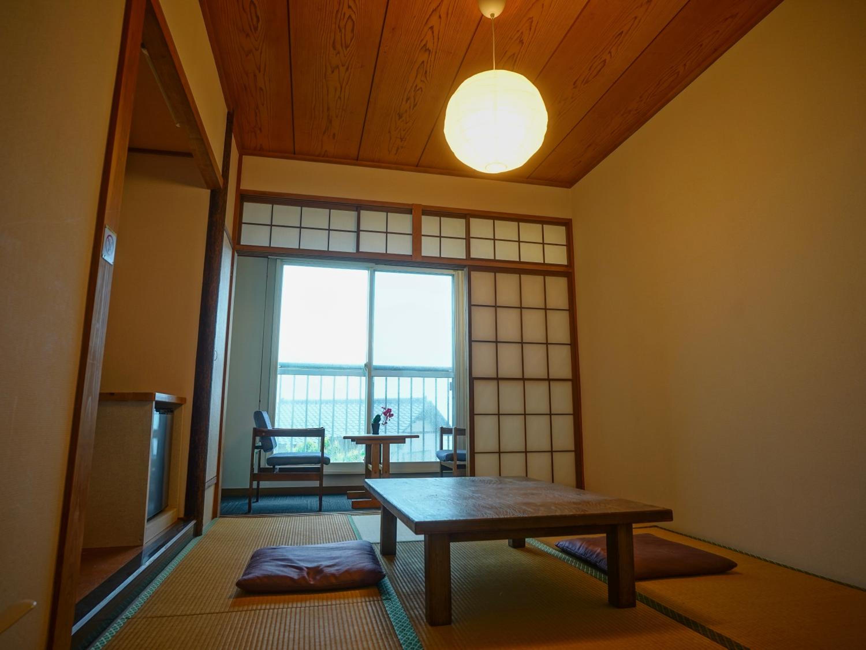 Japanese-Style Room (7.5 Tatami), Shared Bathroom
