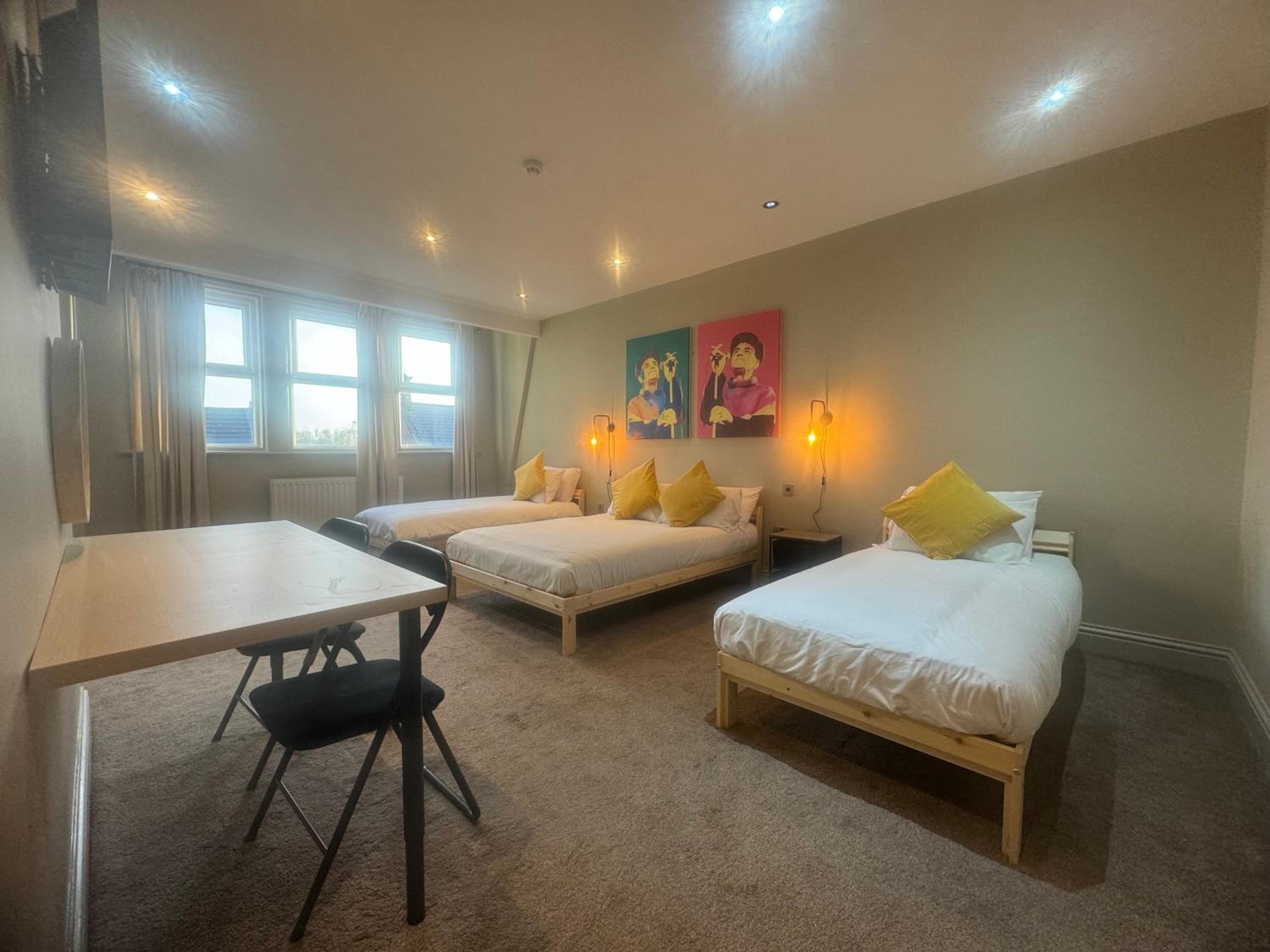 Quadruple Room With Bath photo 2