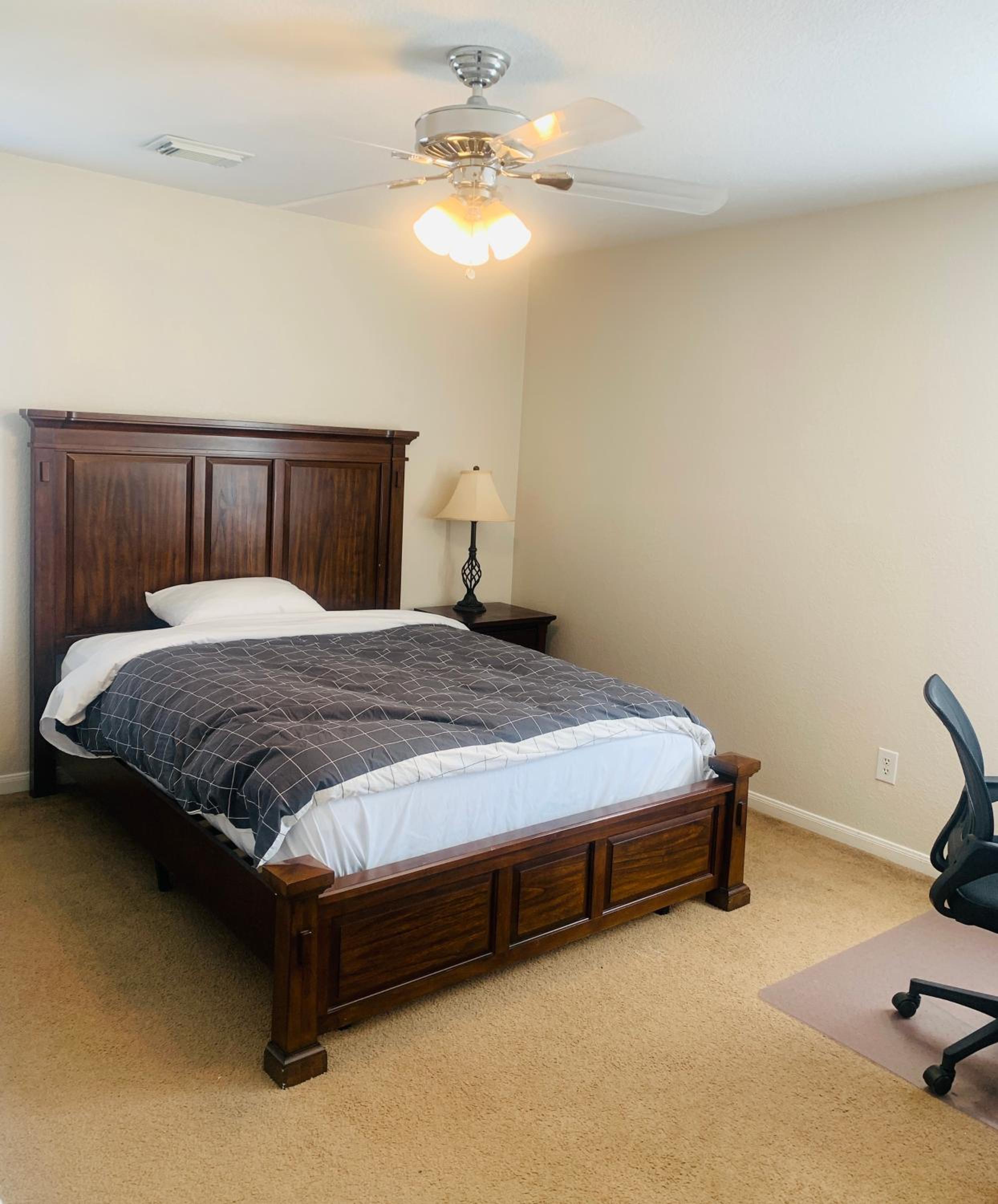 Standard Queen Room photo 1