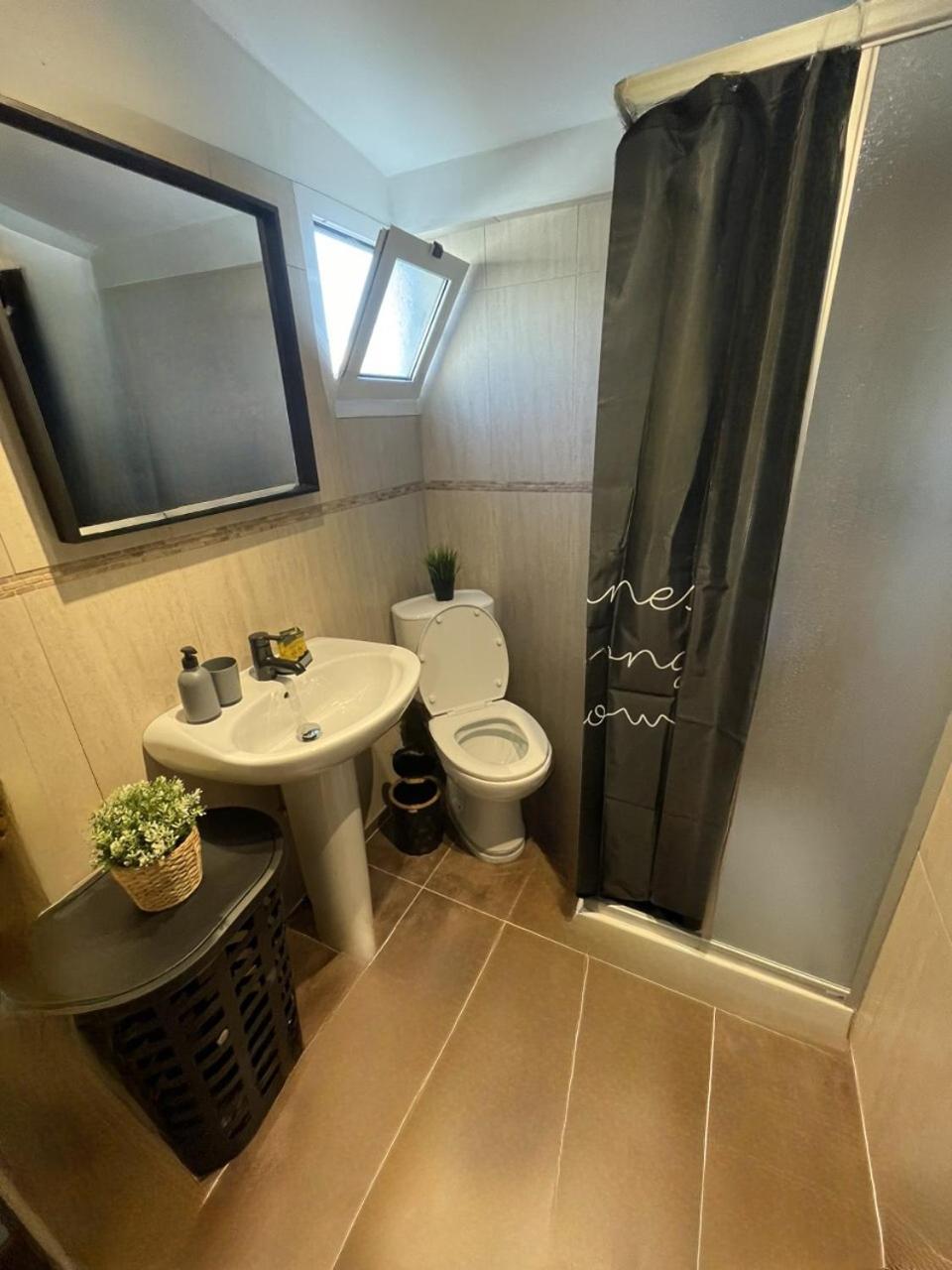 One-Bedroom Apartment - Photo 42