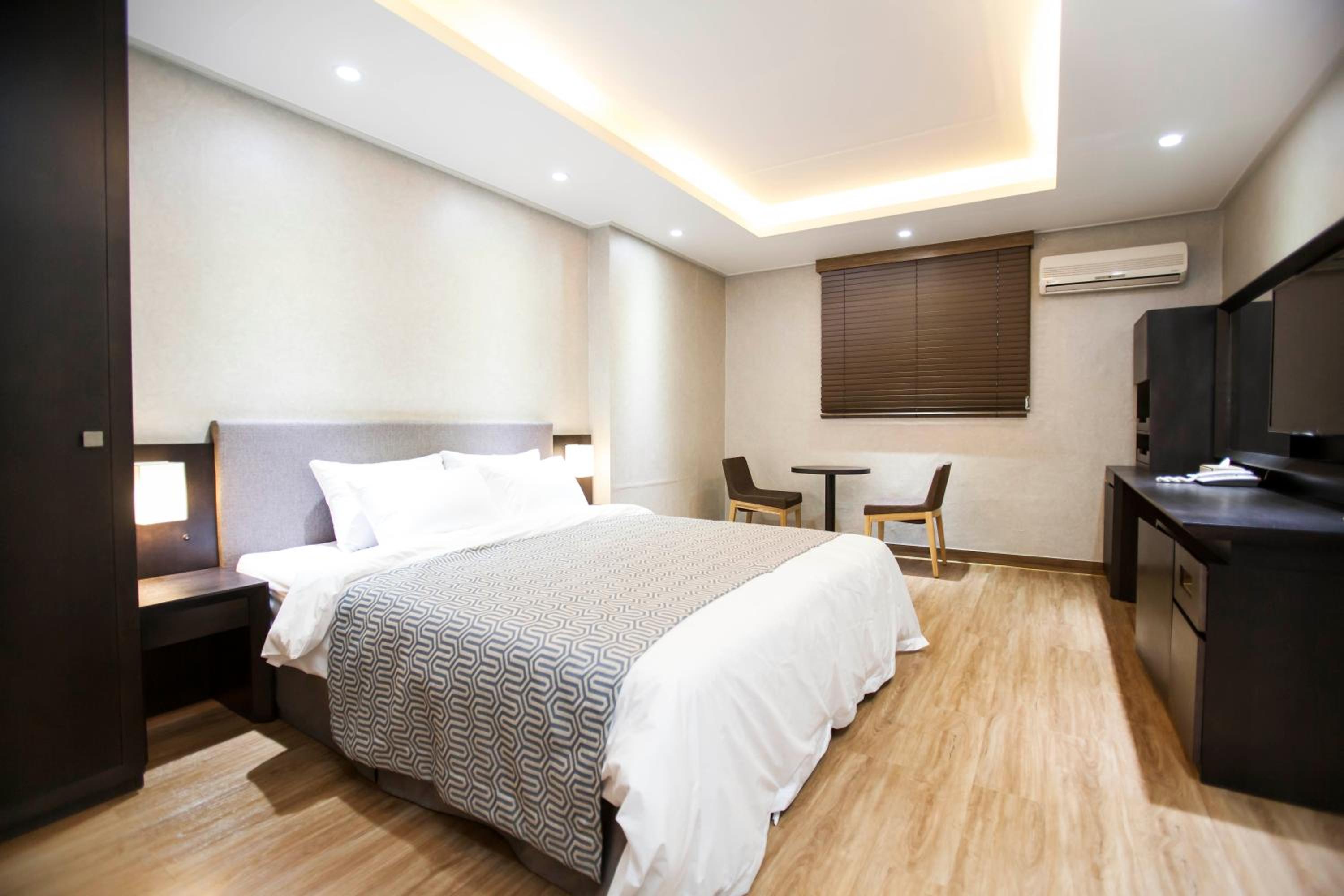 Deluxe Double Room - Photo 2