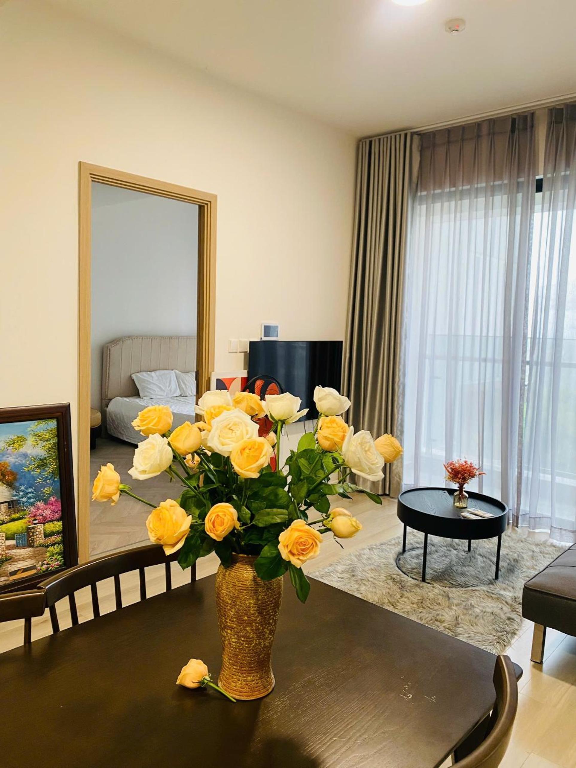 One-Bedroom Apartment photo 2