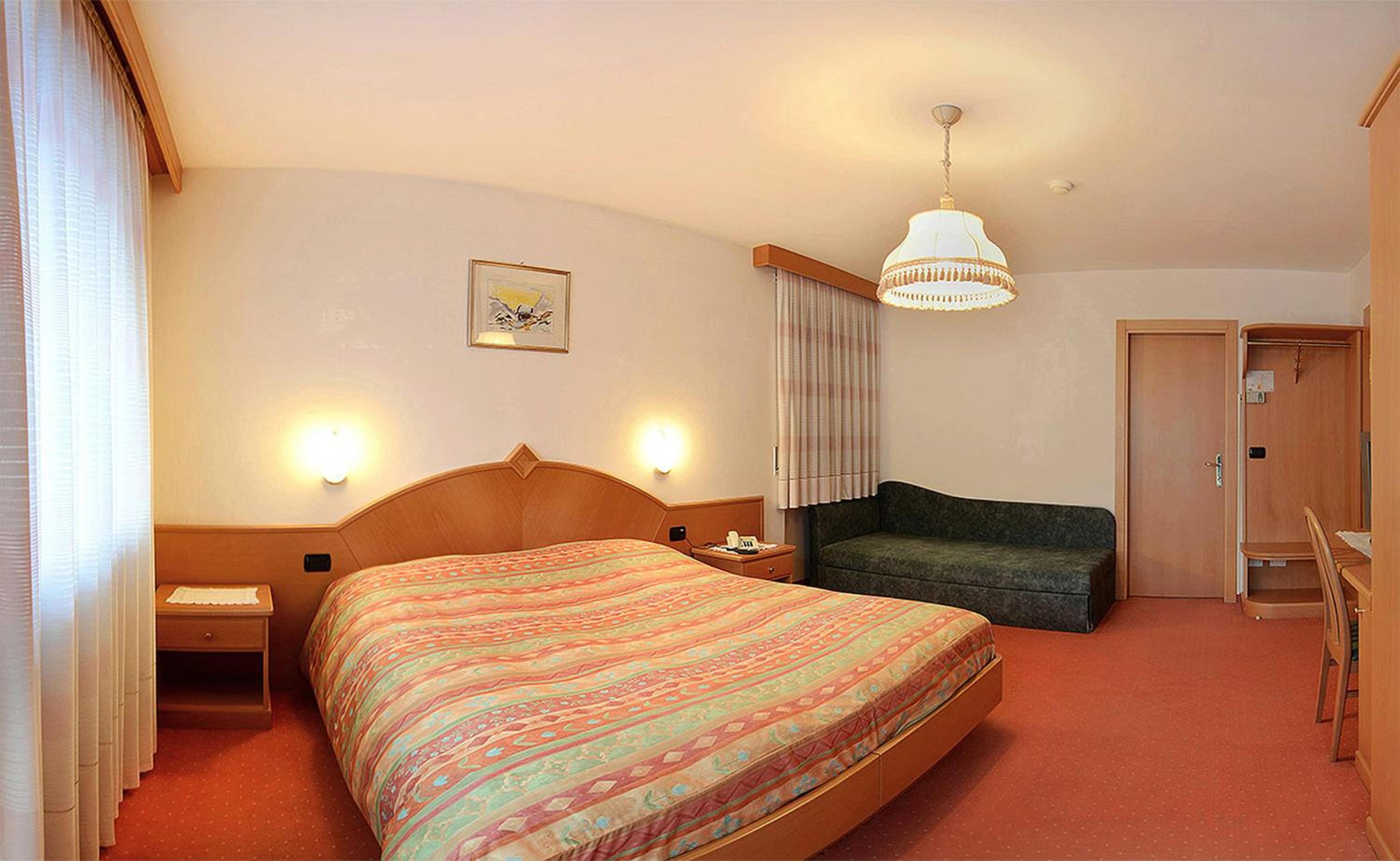 Classic Triple Room photo 1
