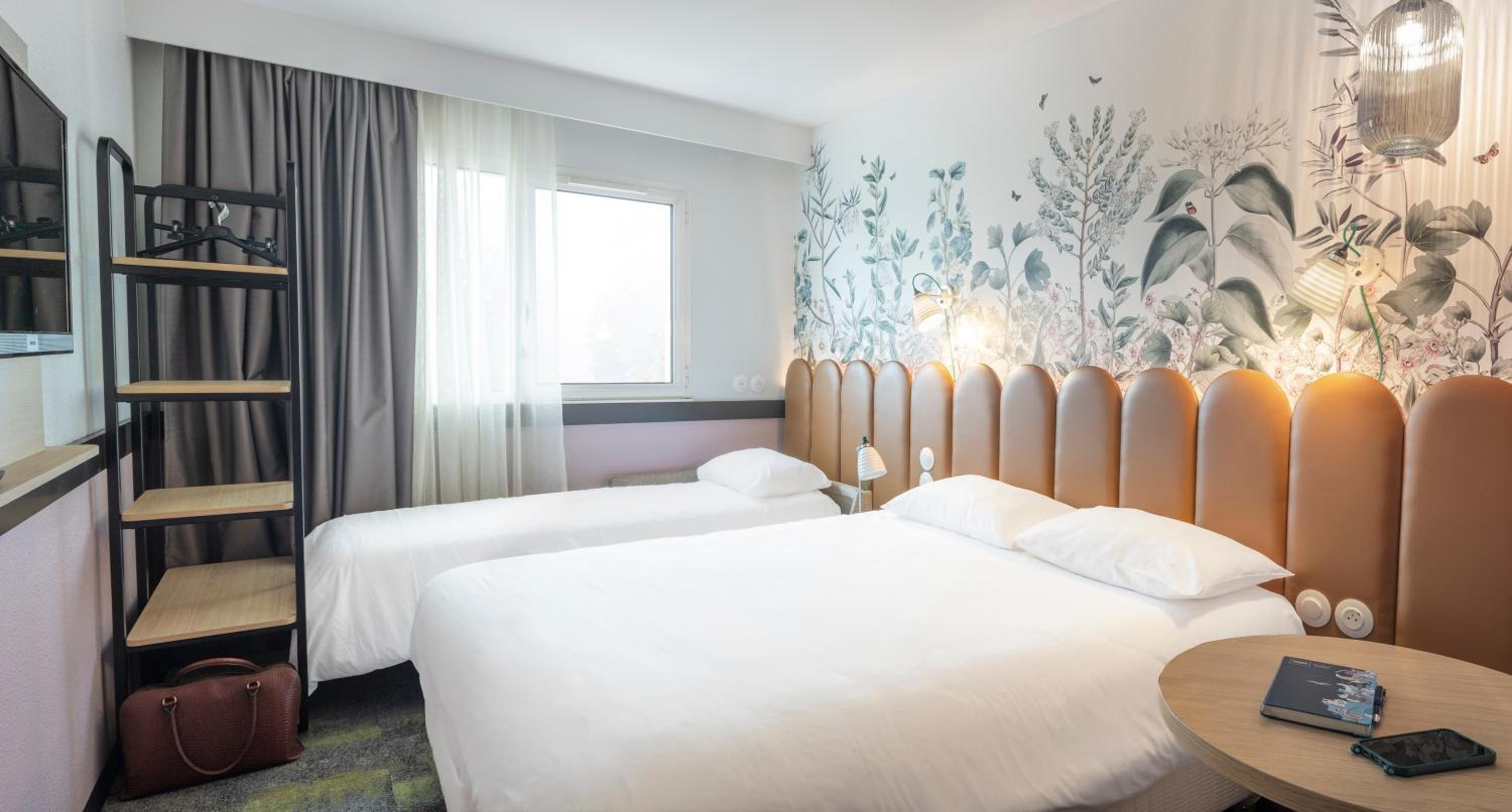 Double Room with Sofa Bed - Photo 2