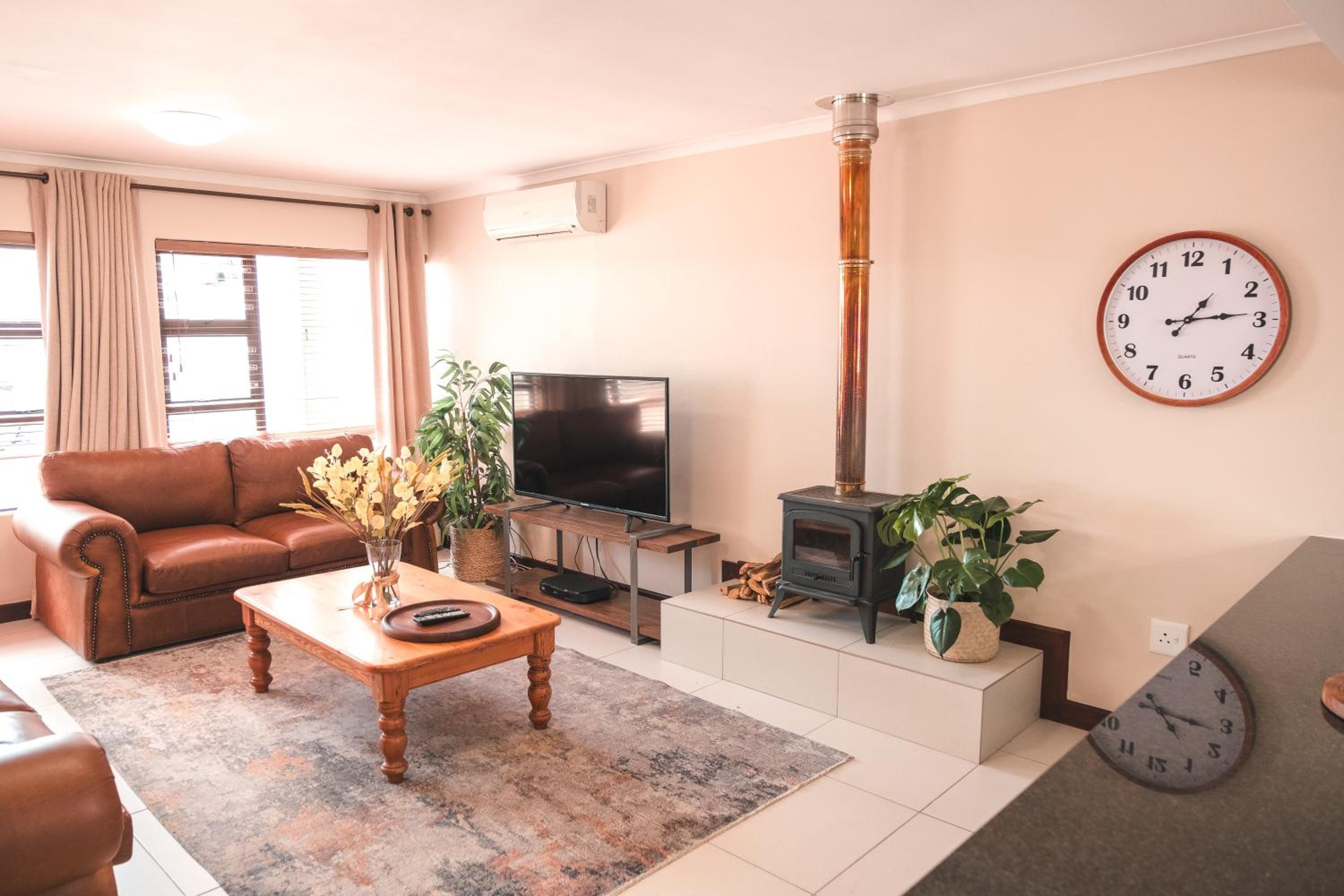 Deluxe Family Suite photo 3