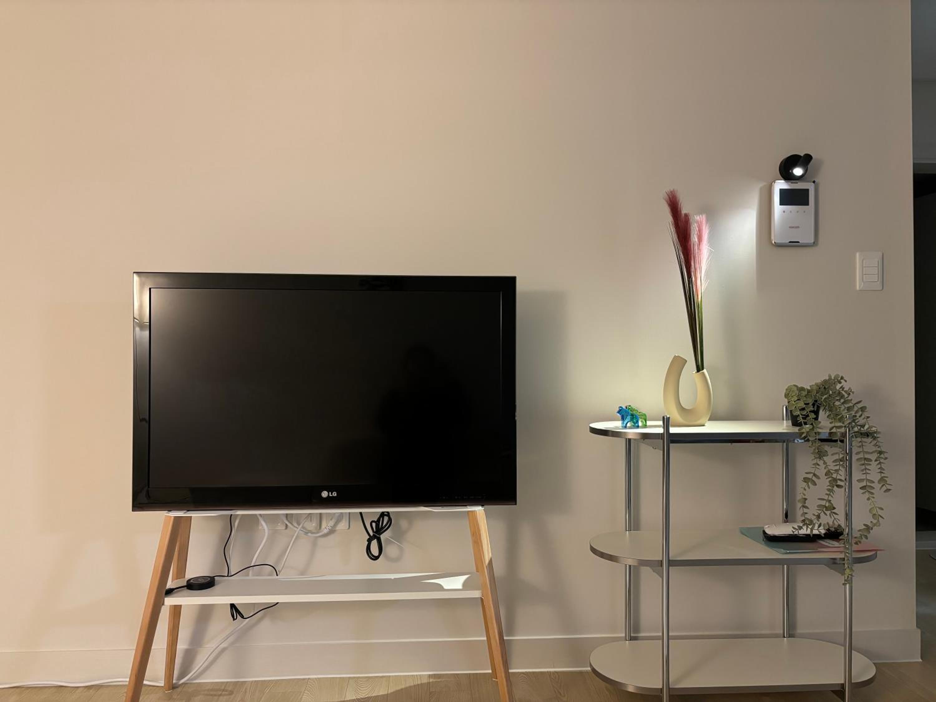Three-Bedroom Apartment photo 1