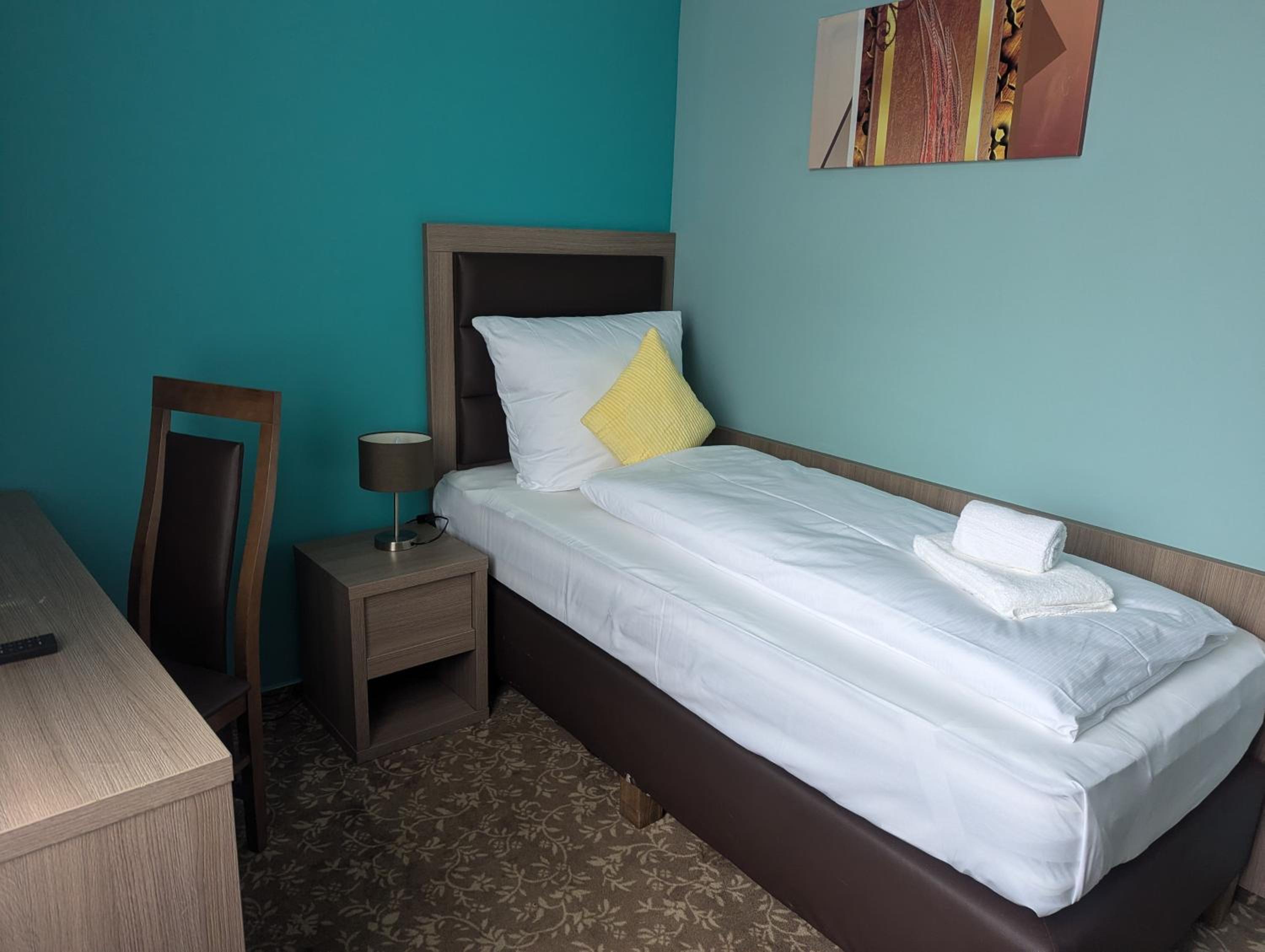 Single Room photo 3