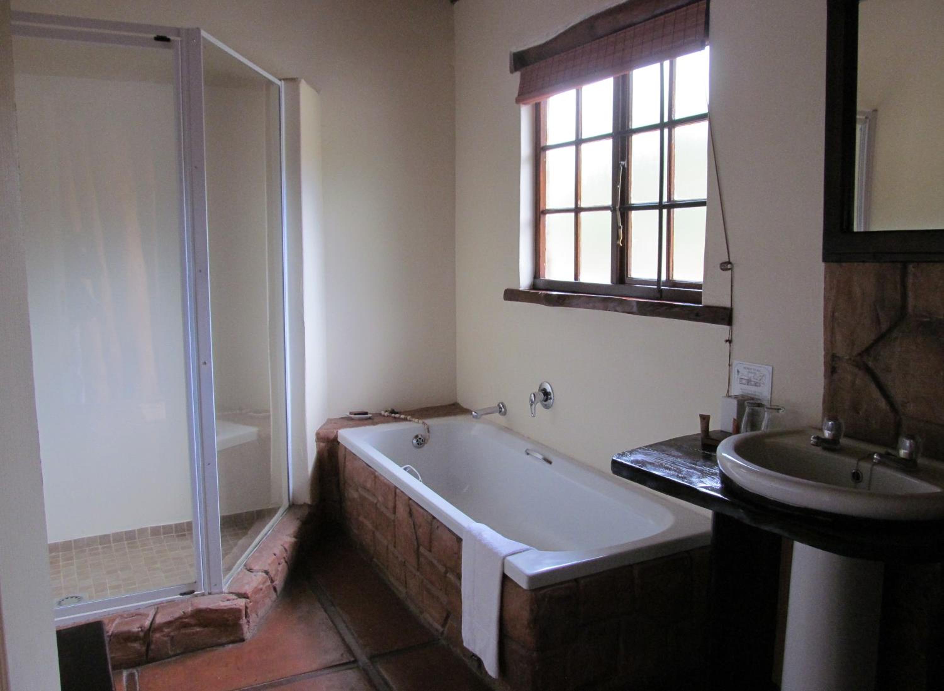 Double Room With Water View - Photo 11