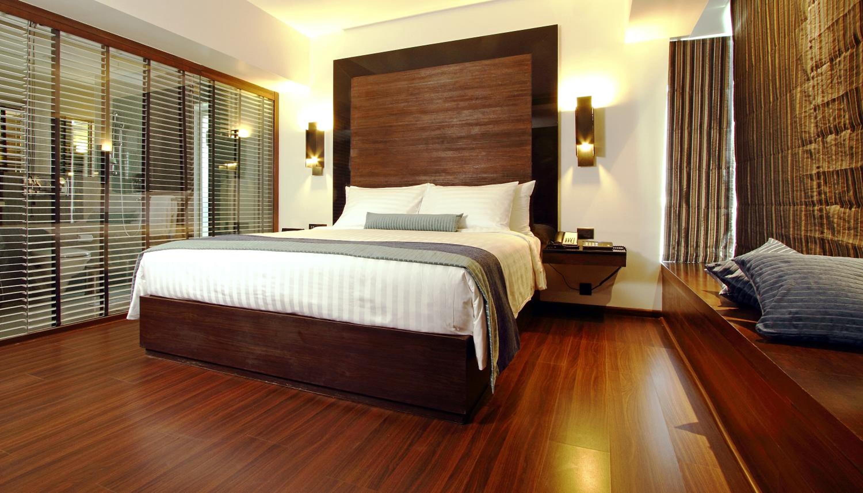 Day Use Room 12-6 pm on Same Day (No Overnight Stay) - Photo 1