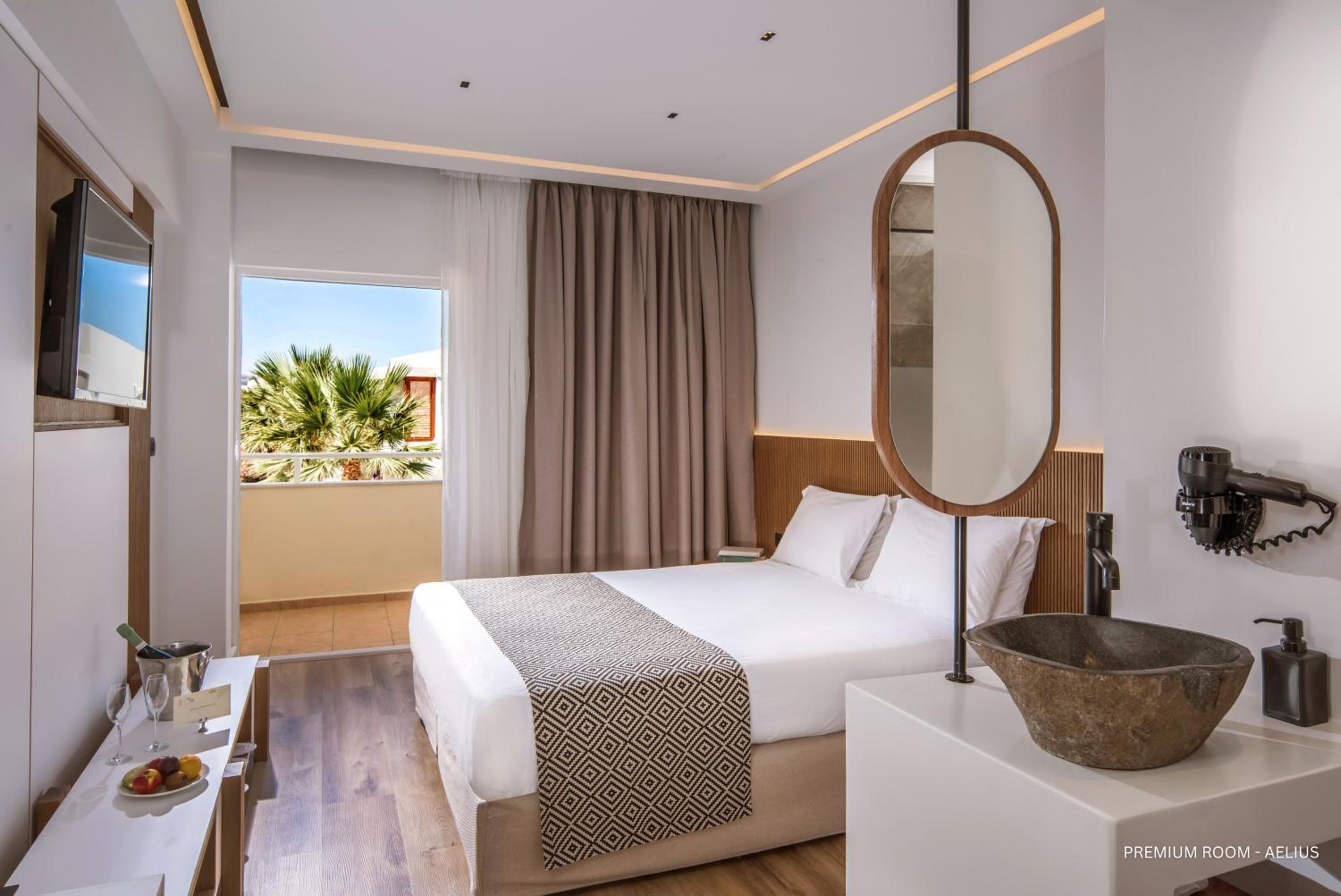 Premium Double Room - Photo 1