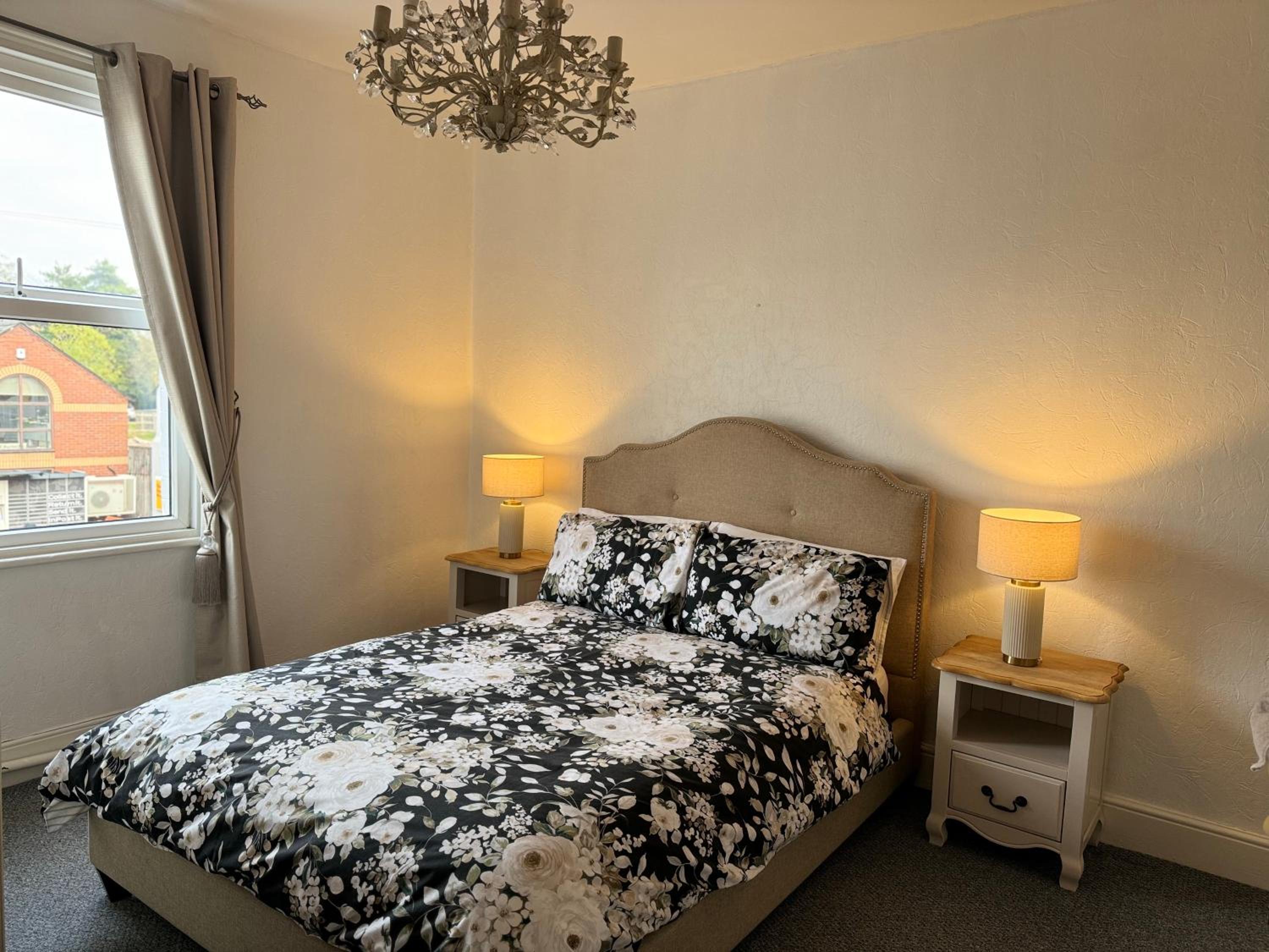 Double Room with Shared Bathroom photo 1