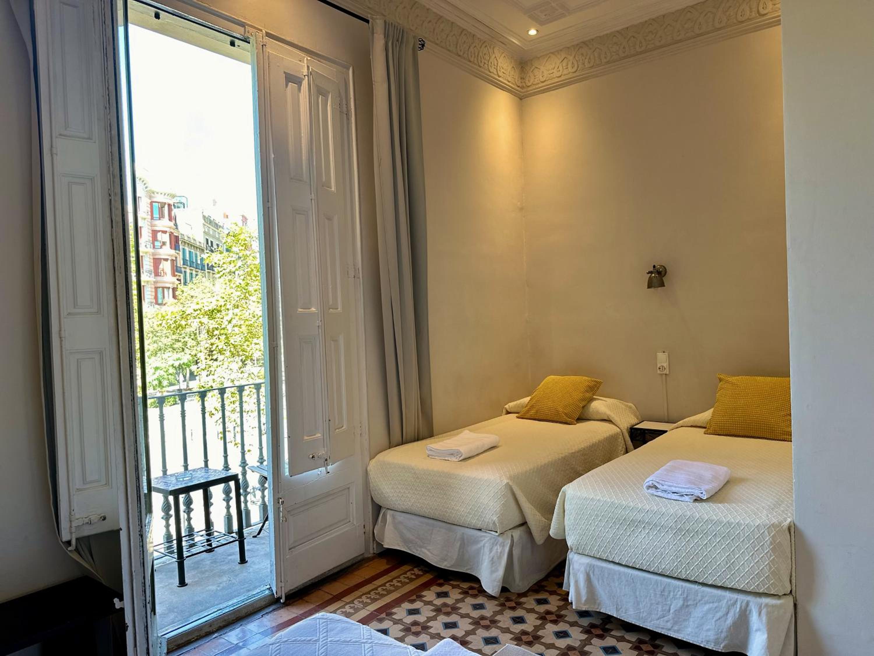 Quadruple Room with Balcony photo 2