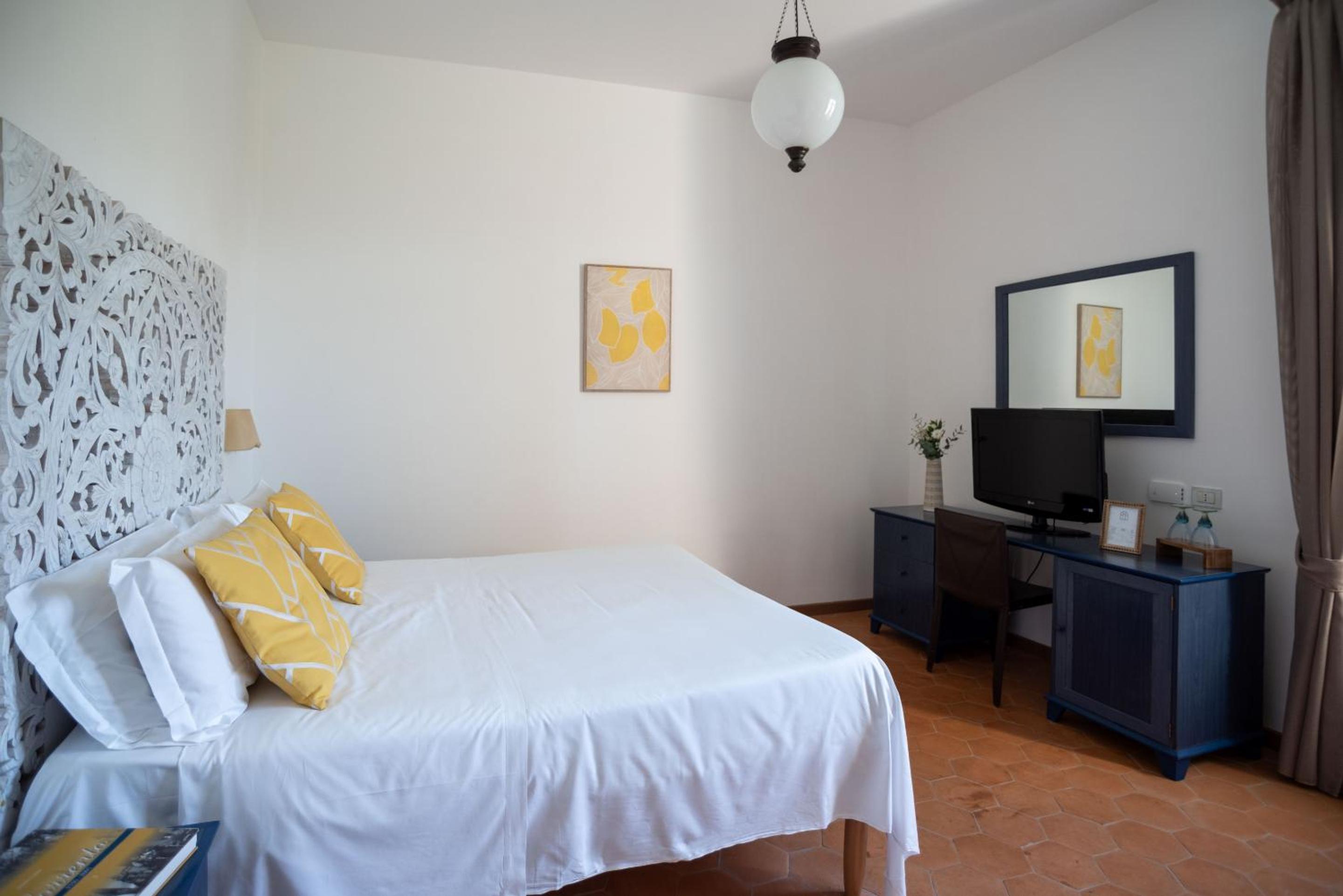 Double Room with Private Bathroom - Photo 5