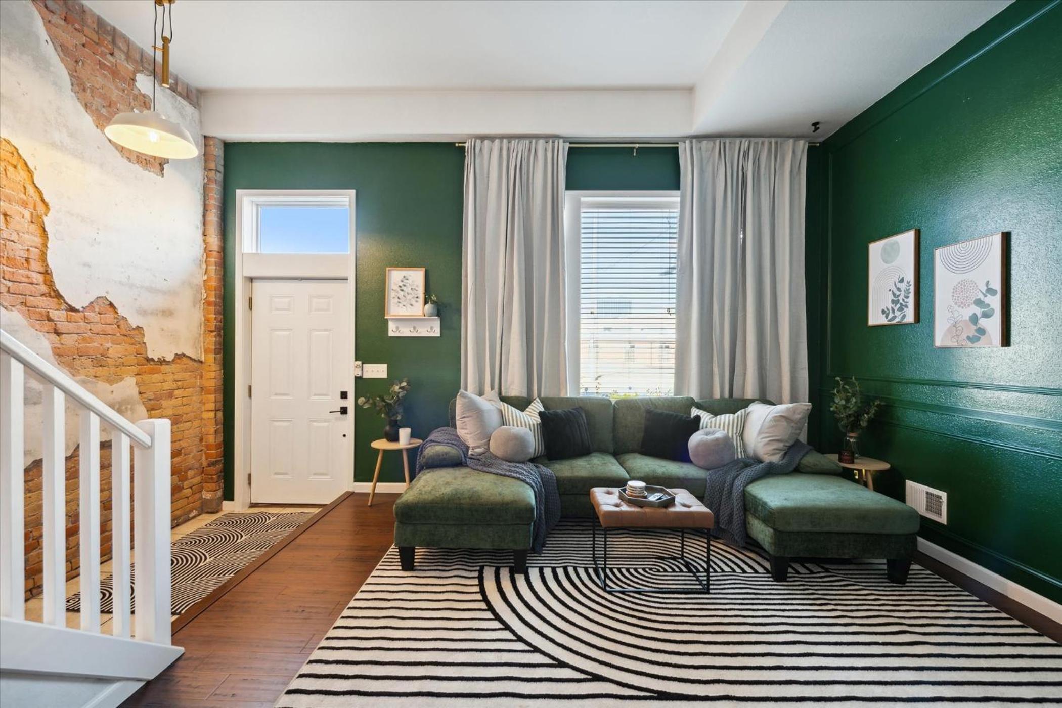 Apartment With City View