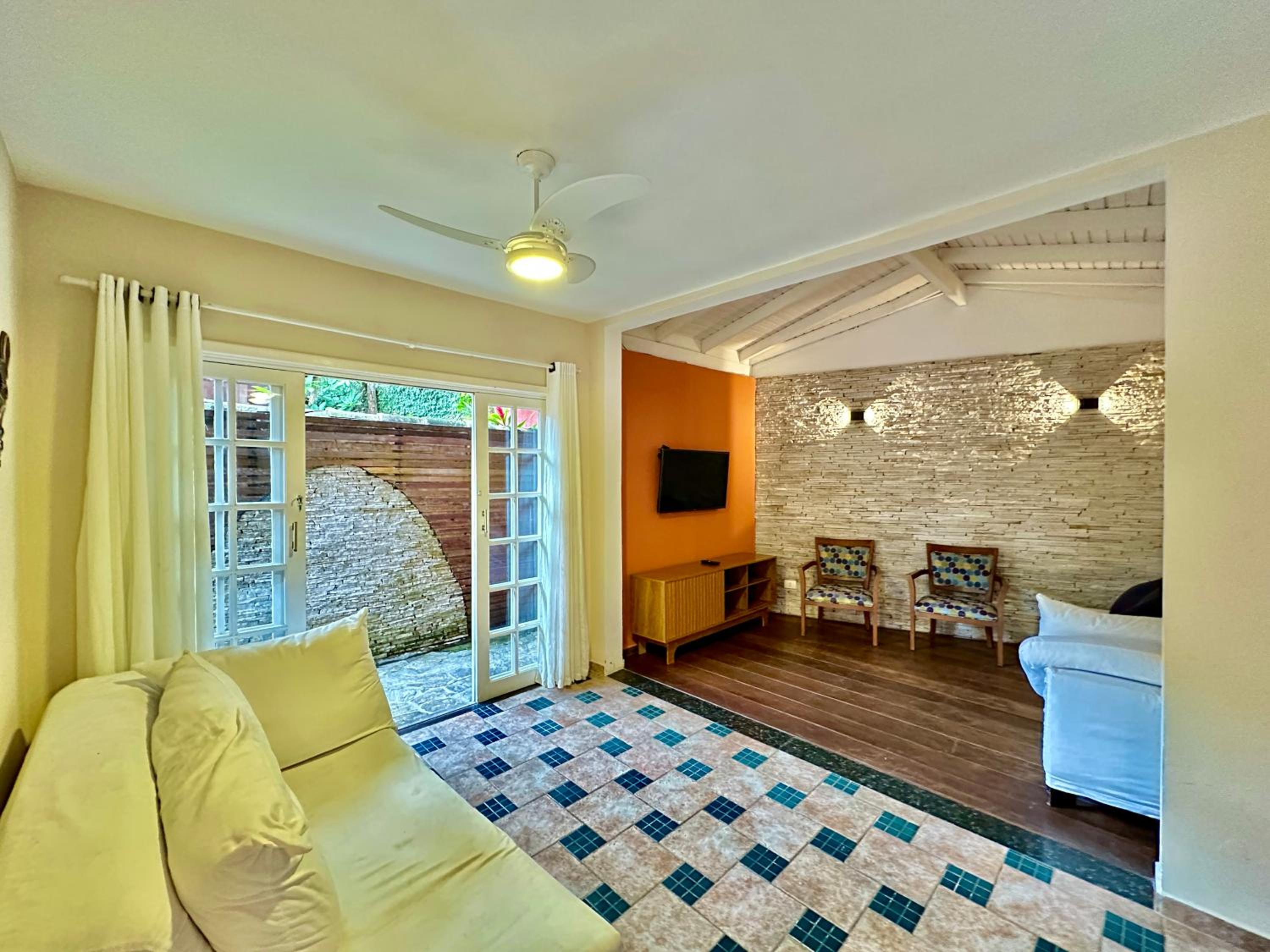 Two-Bedroom House photo 2