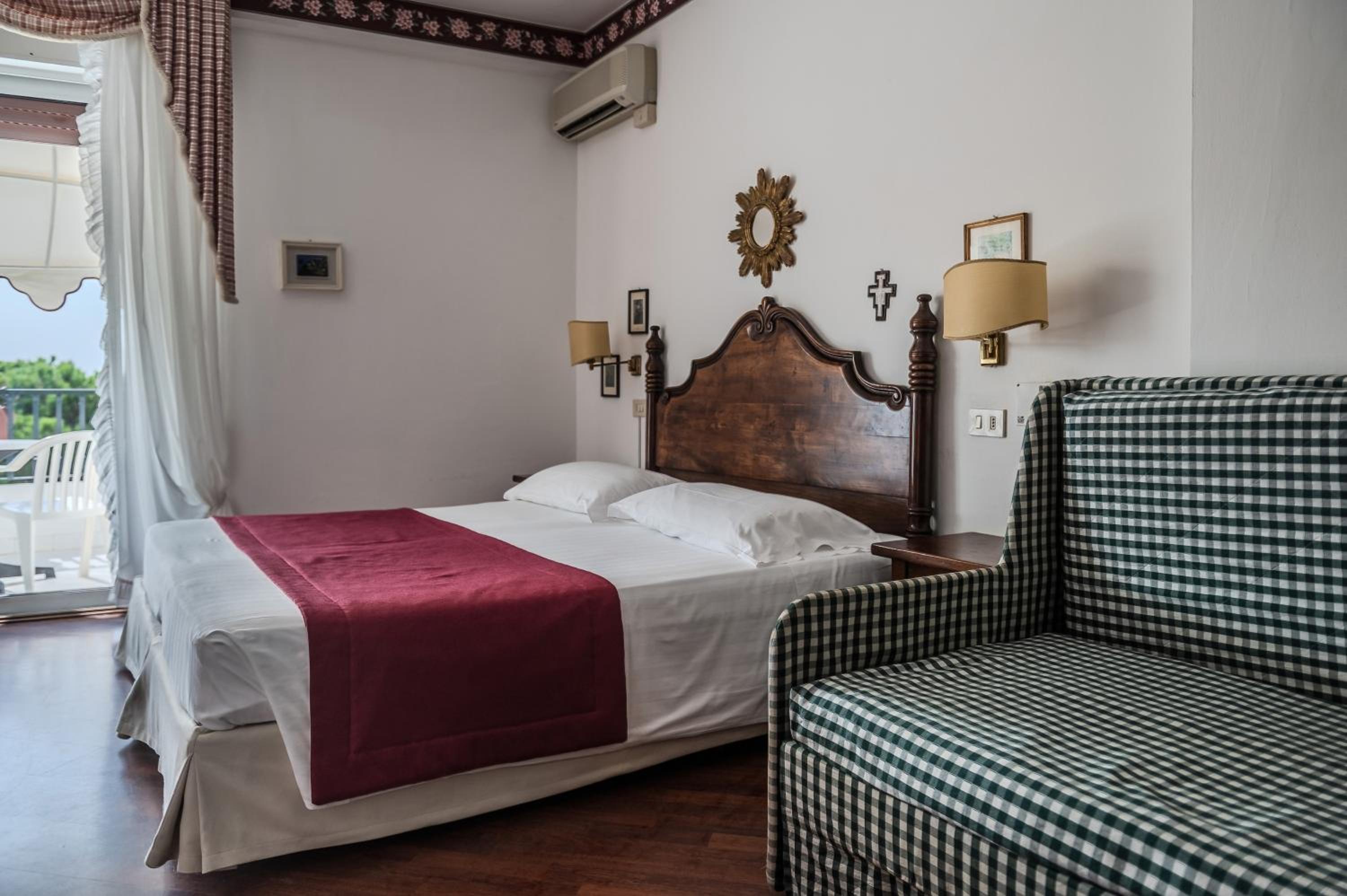 Standard Double or Twin Room with Sea View